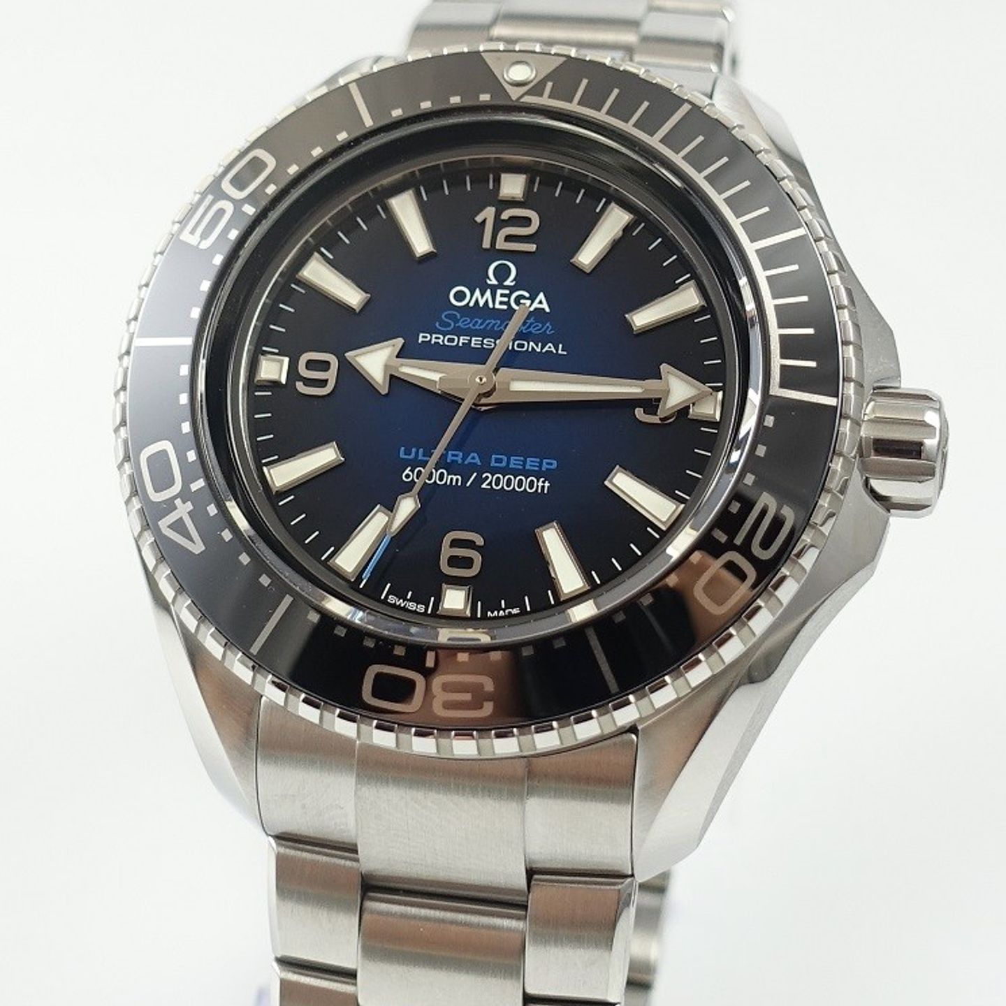 Omega Seamaster Planet Ocean 215.30.46.21.03.001 (2024) - Blue dial 46 mm Steel case (3/8)