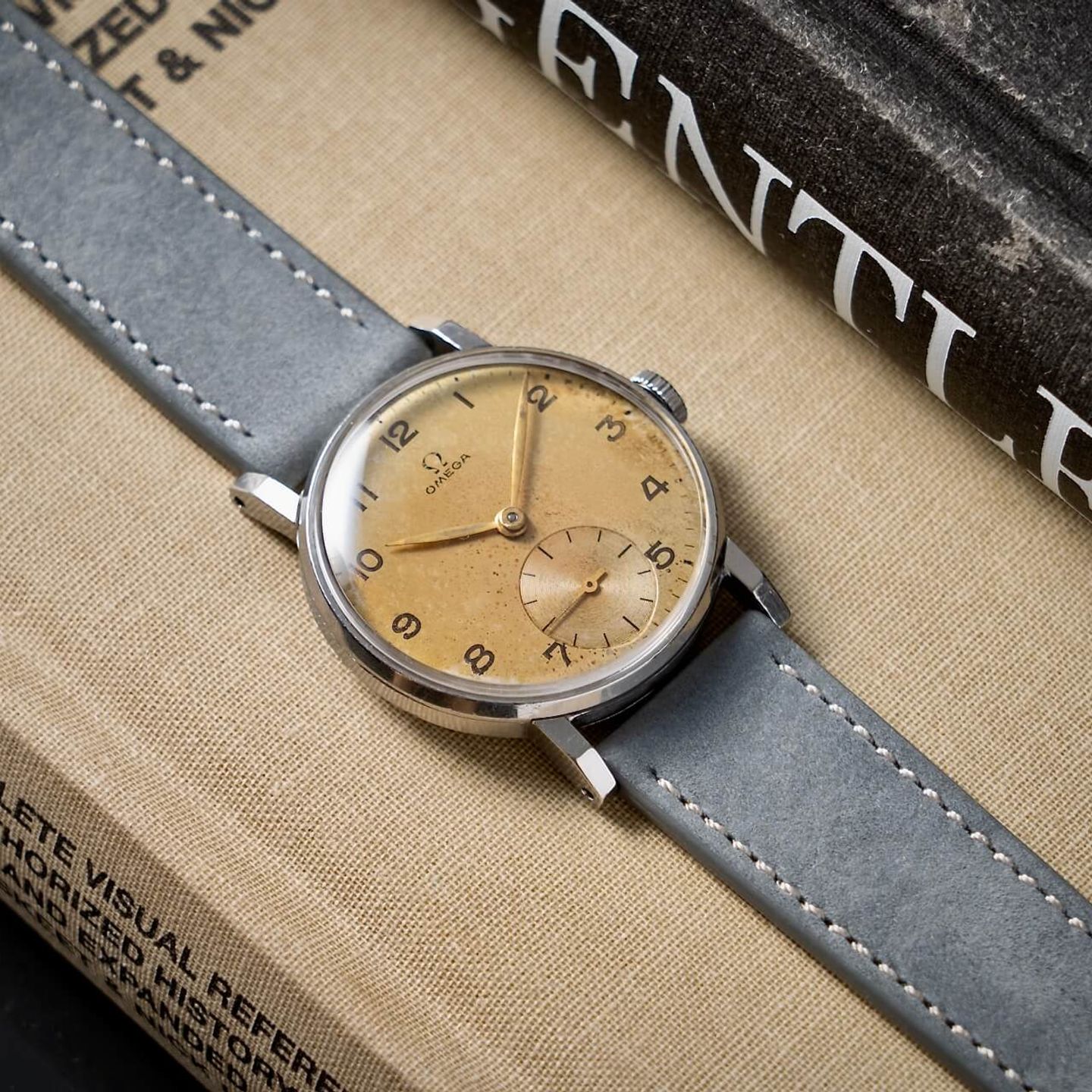 Omega Vintage 30T2 (1944) - Champagne wijzerplaat 33mm Staal (5/8)