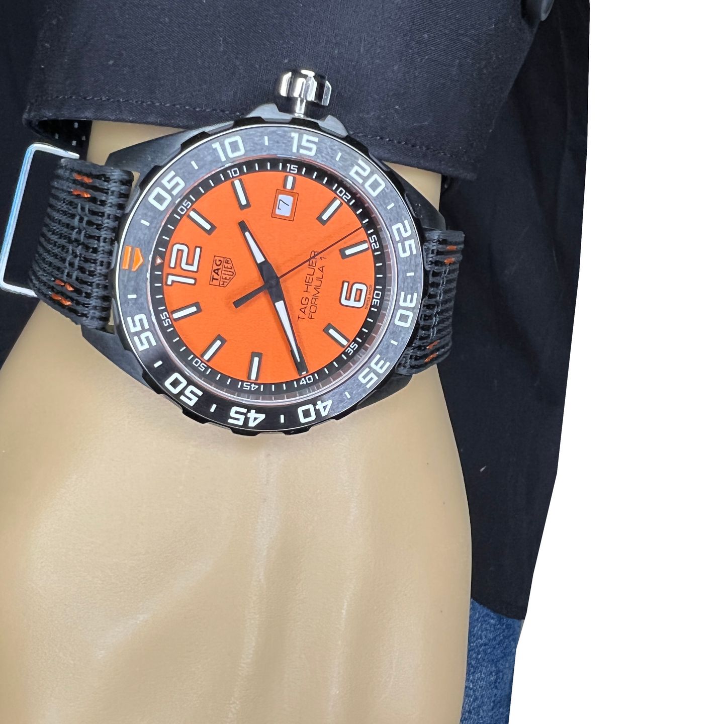 TAG Heuer Formula 1 Quartz WAZ101A.FC8305 (2024) - Orange dial 43 mm Steel case (3/8)