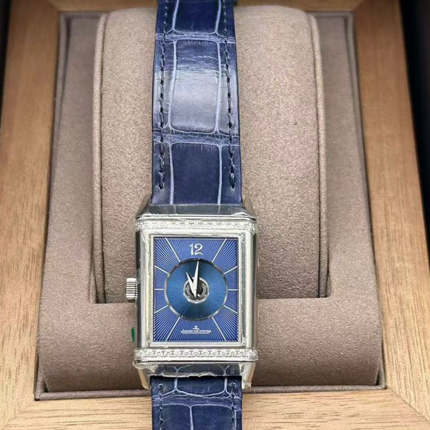 Jaeger-LeCoultre Reverso Q2578480 - (2/5)
