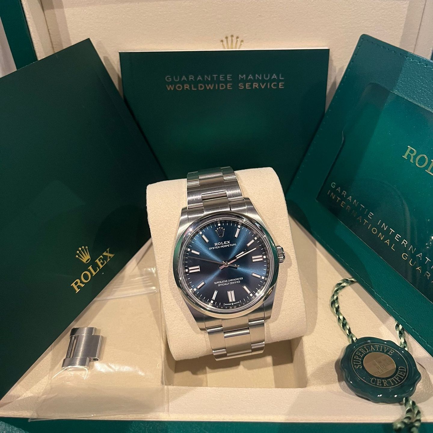 Rolex Oyster Perpetual 36 126000 - (1/6)
