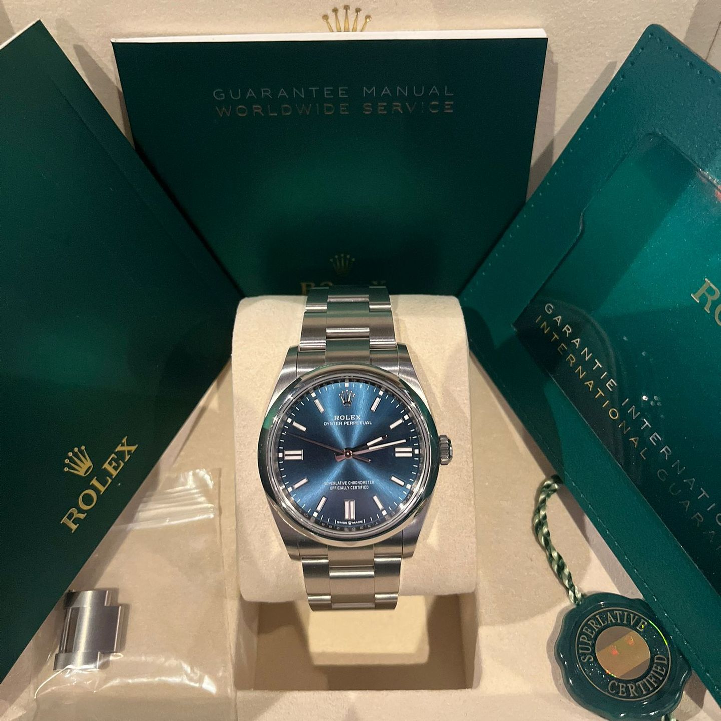 Rolex Oyster Perpetual 36 126000 - (4/6)