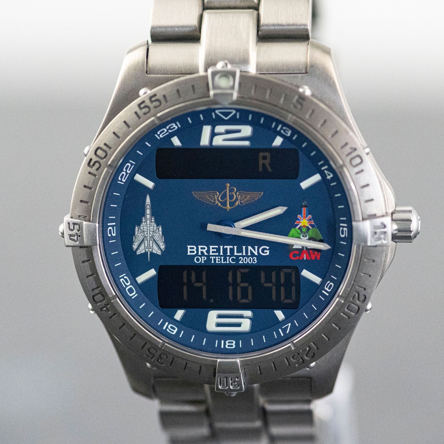 Breitling Aerospace E75362 (2006) - Blue dial 40 mm Titanium case (7/8)