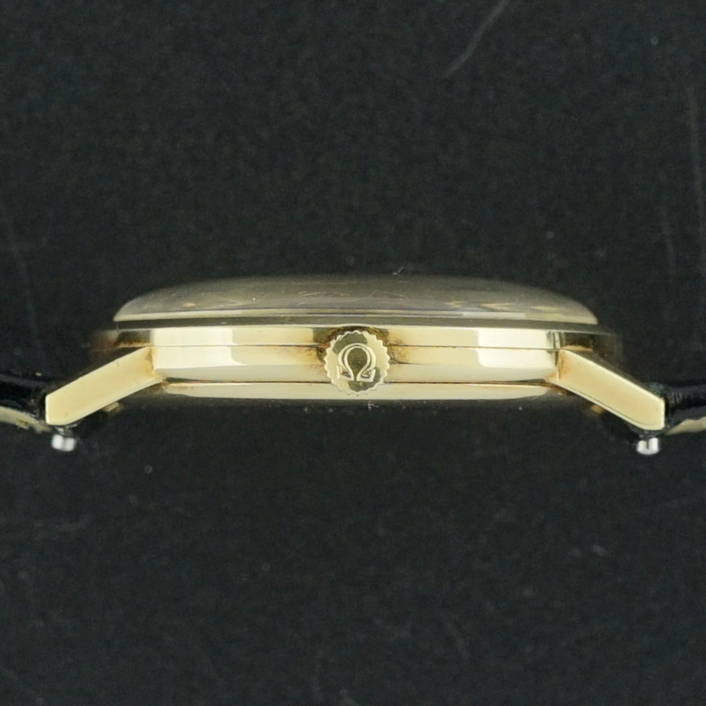 Omega Genève 131.041 - (4/8)