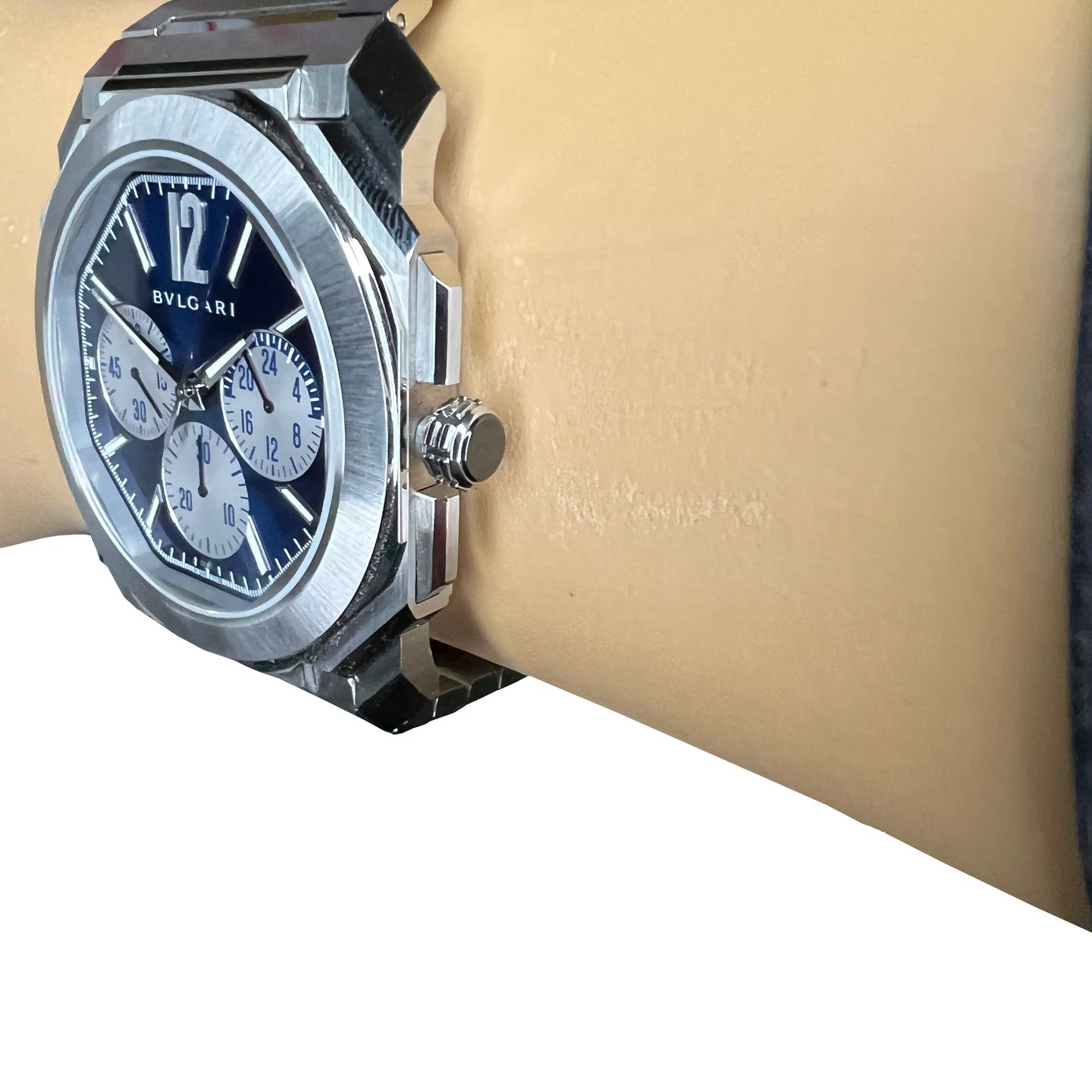 Bulgari Octo 103467 (2024) - Blue dial 43 mm Steel case (4/8)