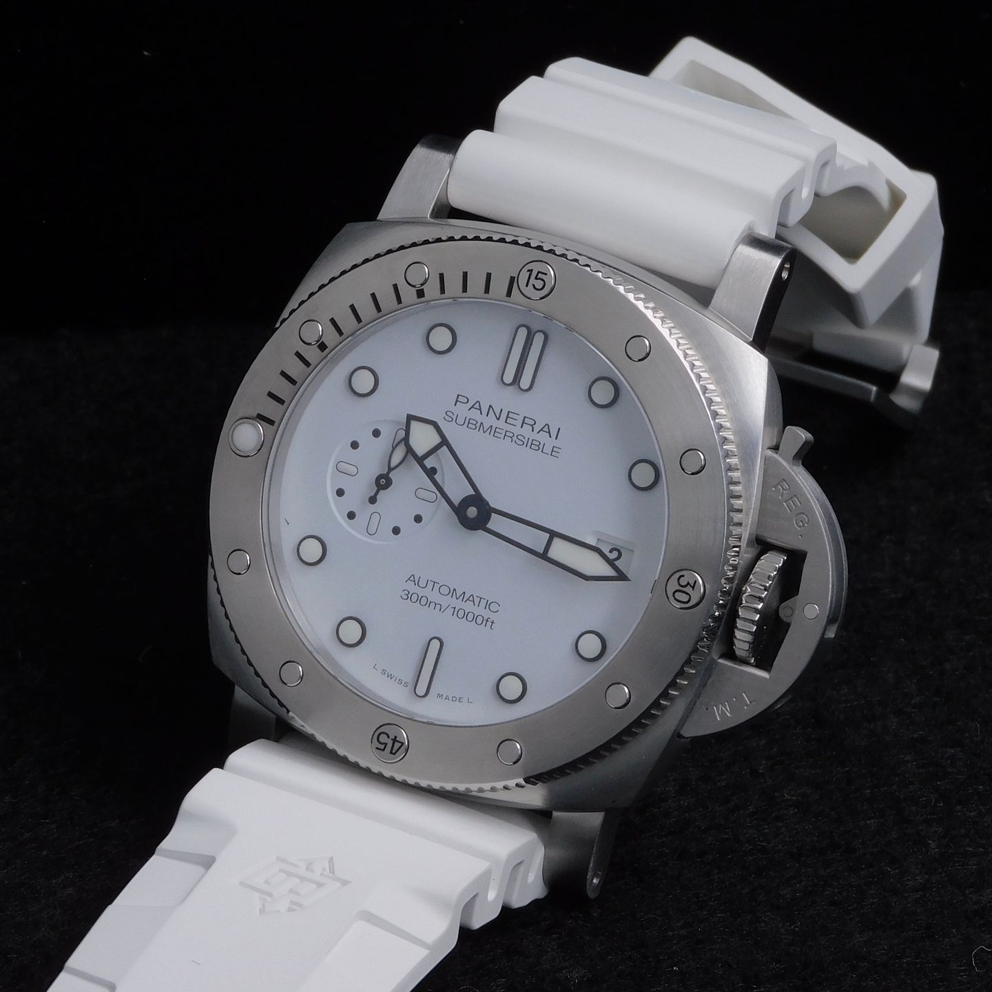 Panerai Luminor Submersible PAM01226 (2023) - White dial 44 mm Steel case (7/7)