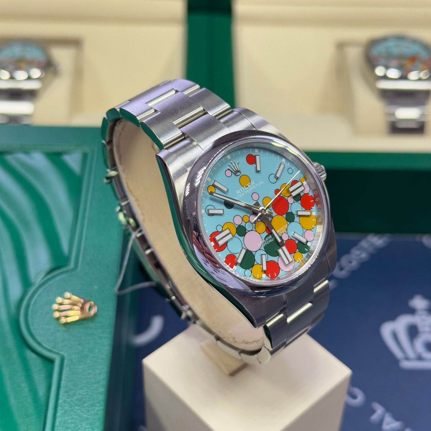 Rolex Oyster Perpetual 41 124300 - (2/6)