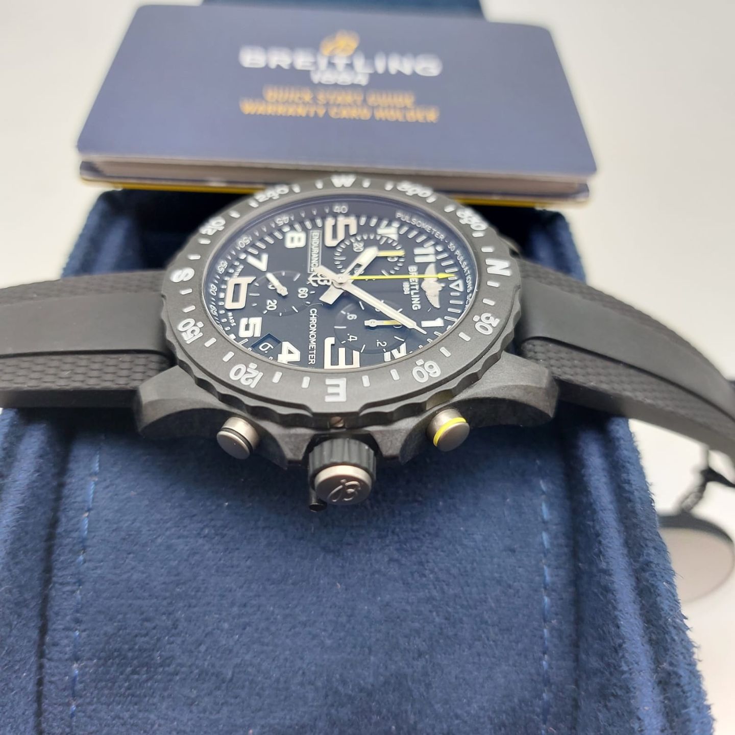 Breitling Endurance Pro X82310E51B1S2 (2025) - Black dial 44 mm Plastic case (3/6)