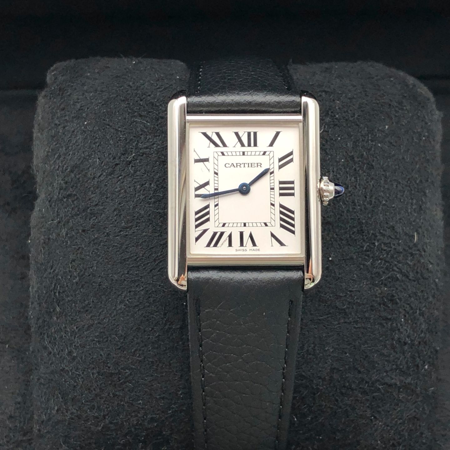 Cartier Tank WSTA0041 (2023) - Zilver wijzerplaat 34mm Staal (2/7)