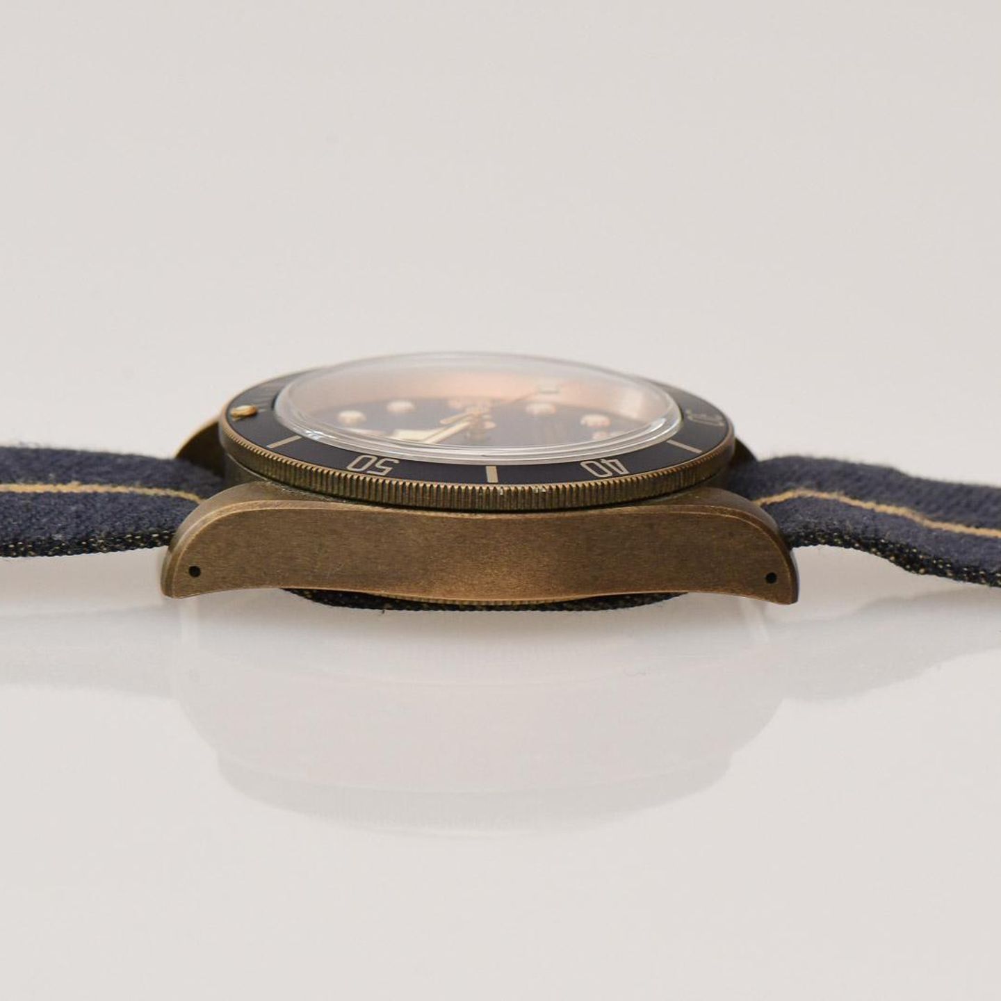 Tudor Black Bay Bronze 79250BB (2018) - Blue dial 43 mm Bronze case (3/8)