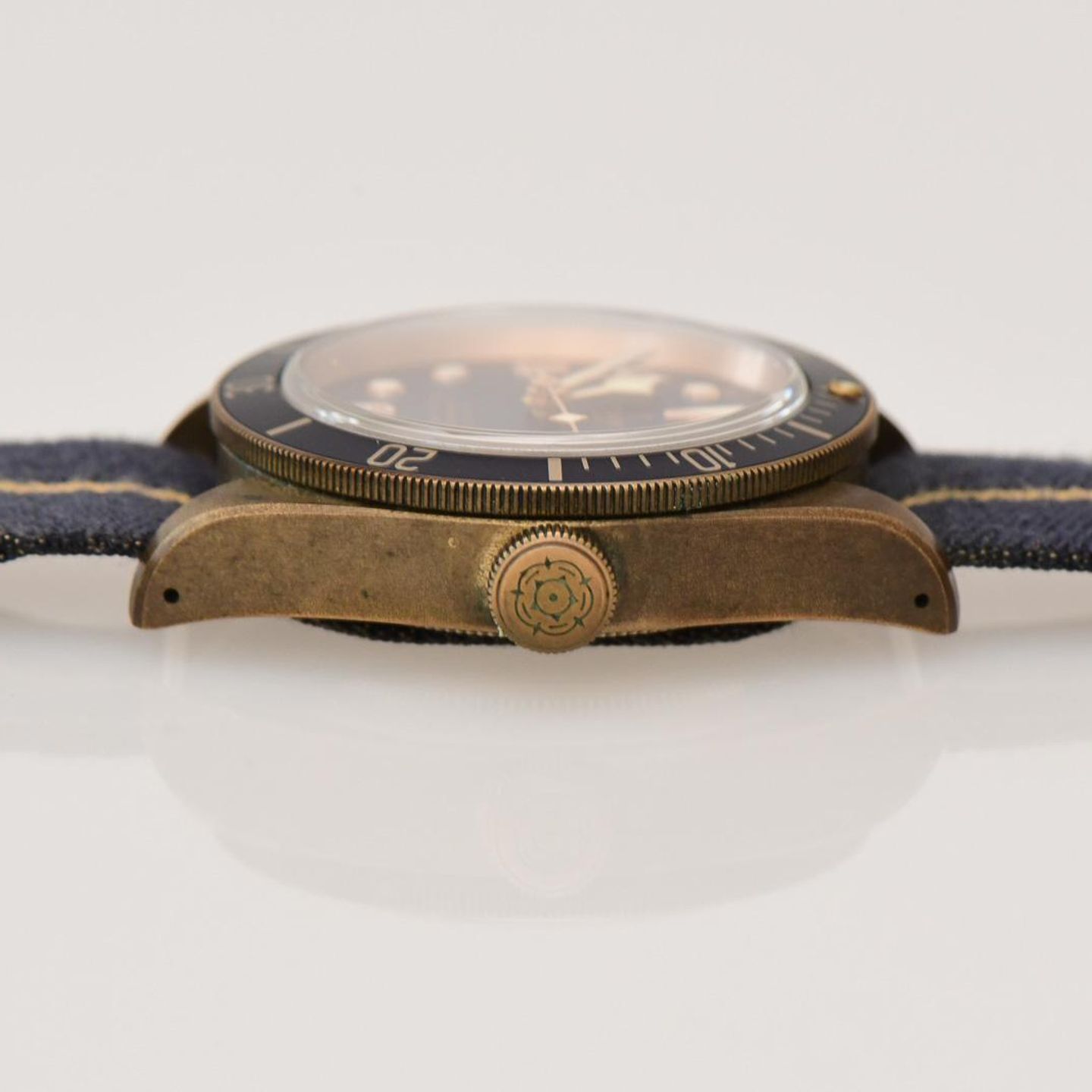 Tudor Black Bay Bronze 79250BB (2018) - Blue dial 43 mm Bronze case (4/8)