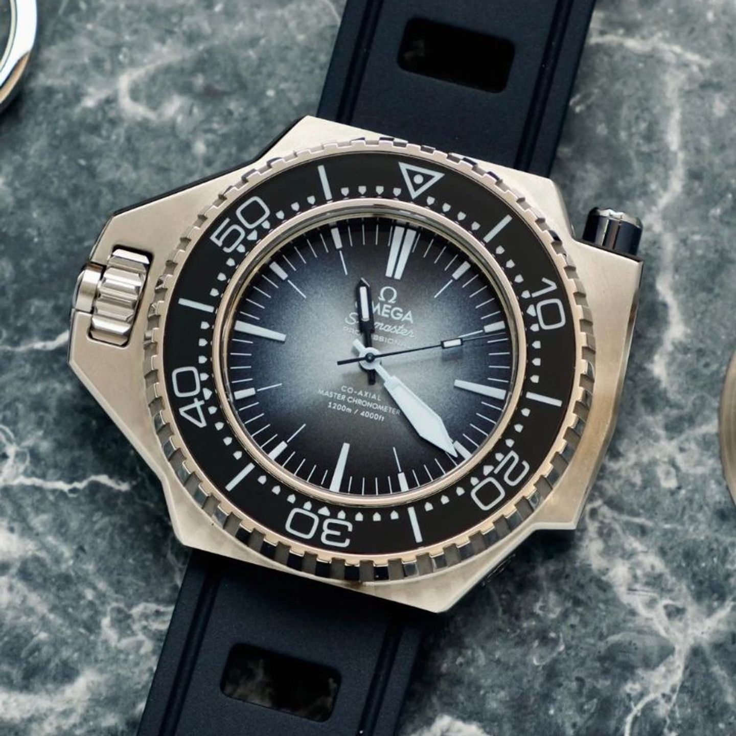 Omega Seamaster PloProf 227.32.55.21.03.001 - (2/5)