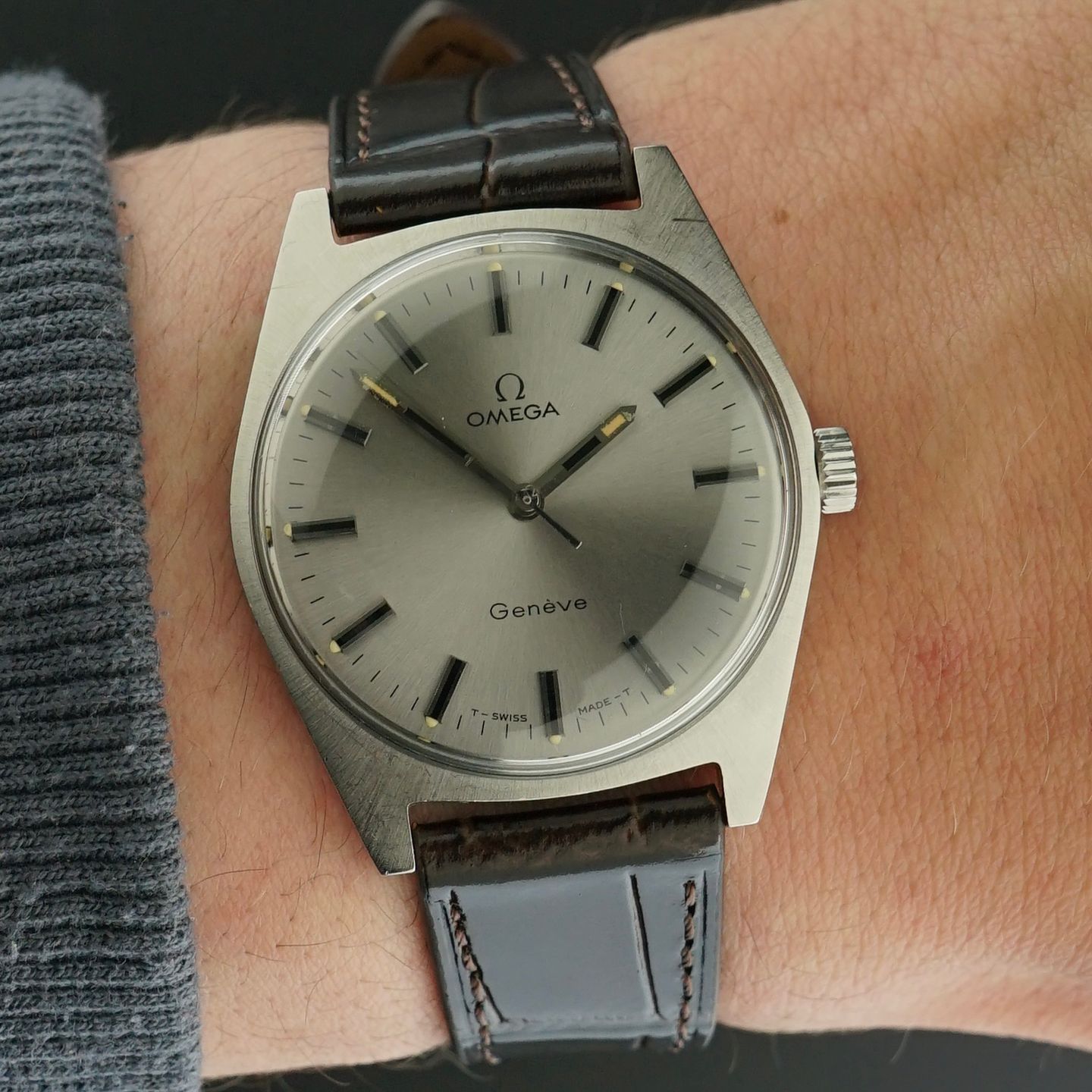 Omega Genève 135.041 (1970) - Silver dial 34 mm Steel case (2/8)