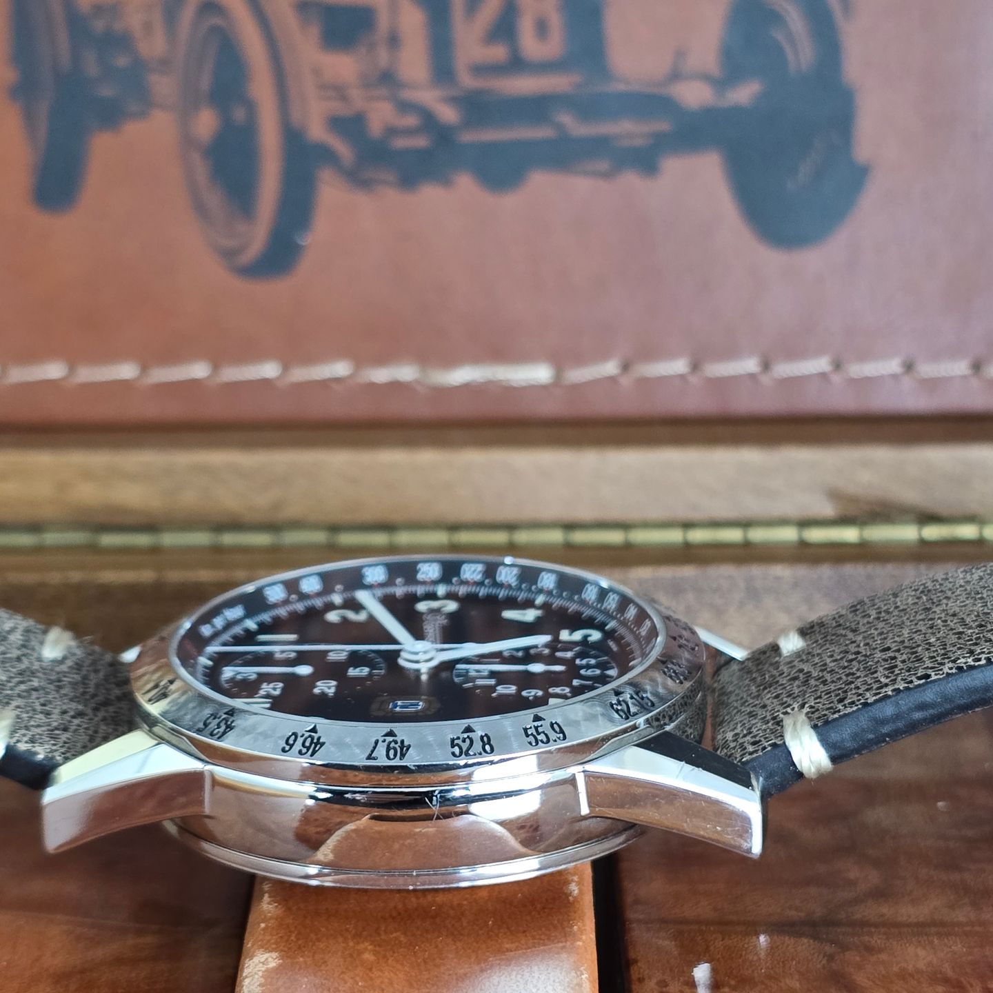 Eberhard & Co. Tazio Nuvolari 31030 (Unknown (random serial)) - Black dial 40 mm Steel case (5/7)