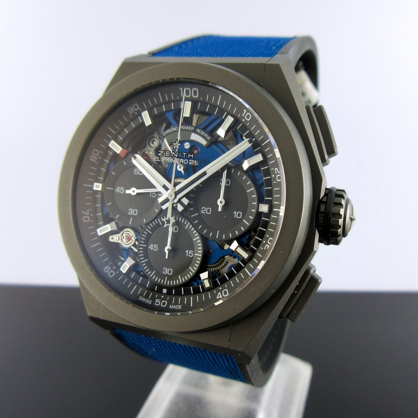 Zenith Defy El Primero 97.9001.9004/81.R946 (2025) - Transparent dial 44 mm Titanium case (2/8)