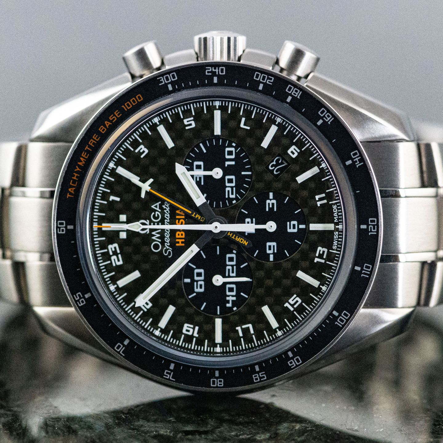 Omega Speedmaster HB-SIA 321.90.44.52.01.001 - (1/8)