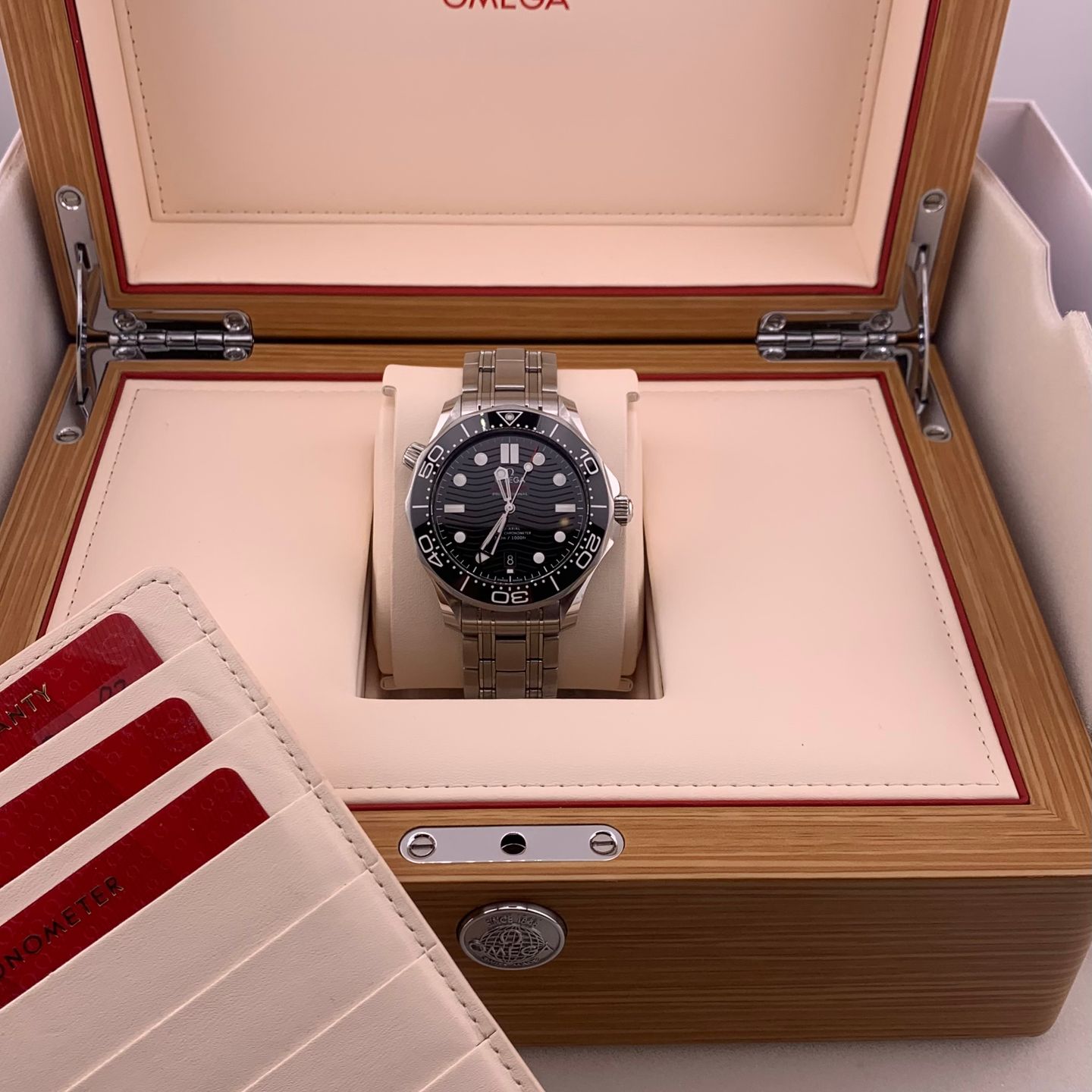 Omega Seamaster Diver 300 M 210.30.42.20.01.001 (2019) - Black dial 42 mm Steel case (6/6)