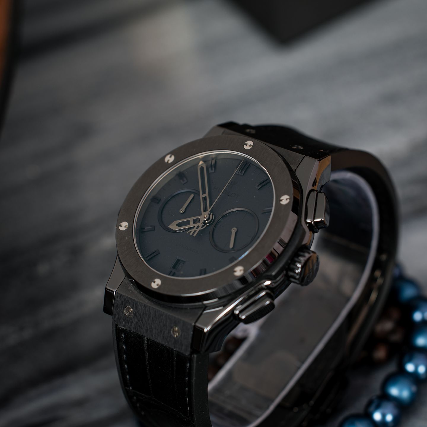 Hublot Classic Fusion Chronograph 541.CM.1171.RX (2015) - Black dial 42 mm Ceramic case (2/6)