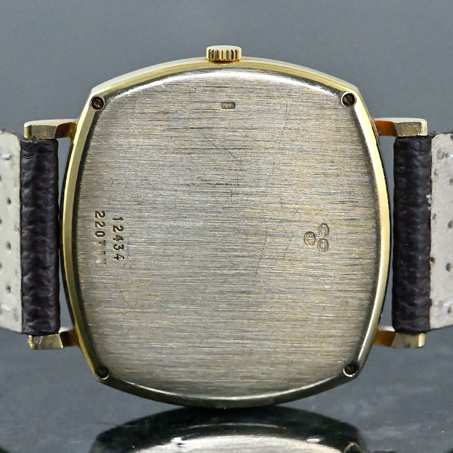 Piaget Vintage 12434 (1972) - Blue dial 32 mm Yellow Gold case (2/8)