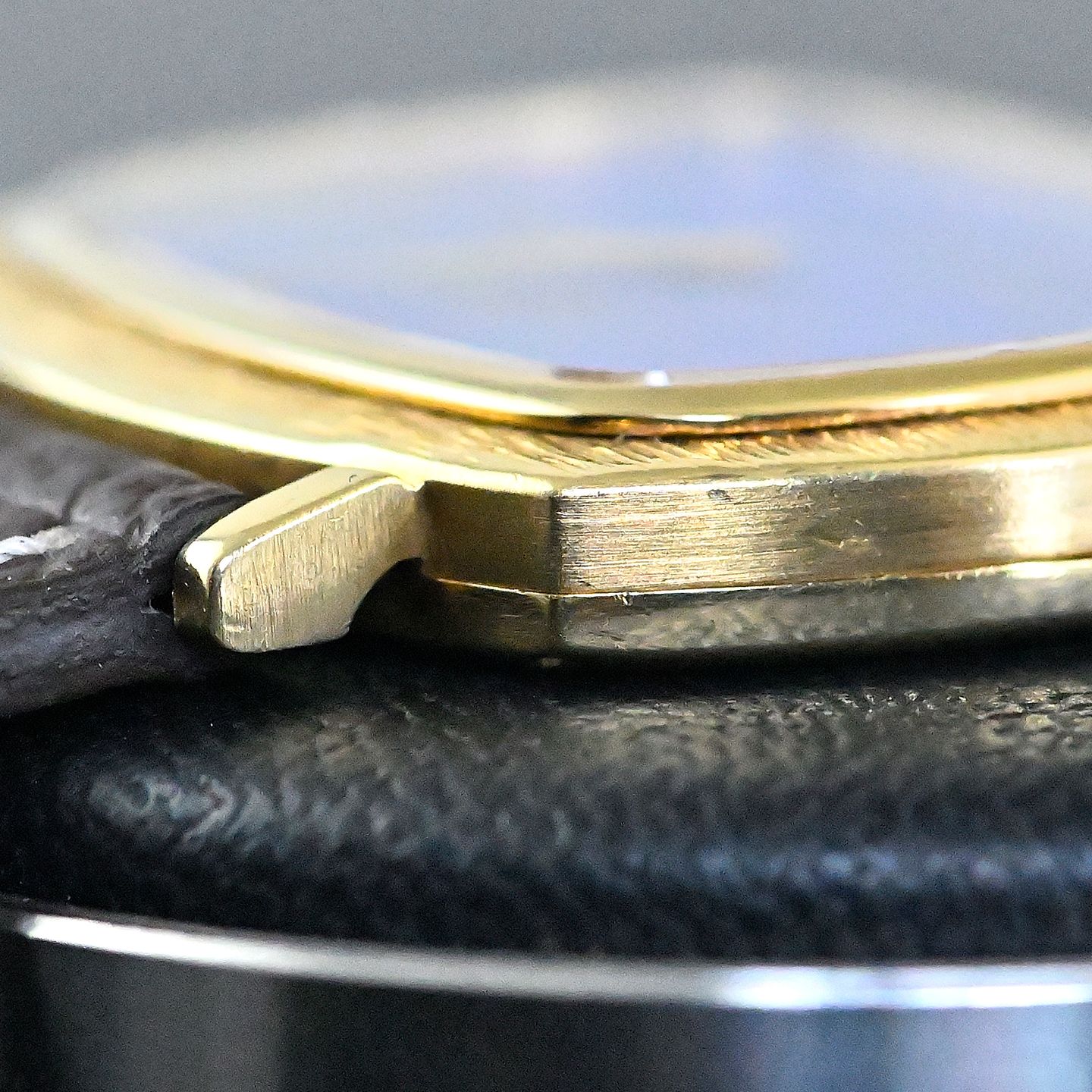 Piaget Vintage 12434 (1972) - Blue dial 32 mm Yellow Gold case (7/8)