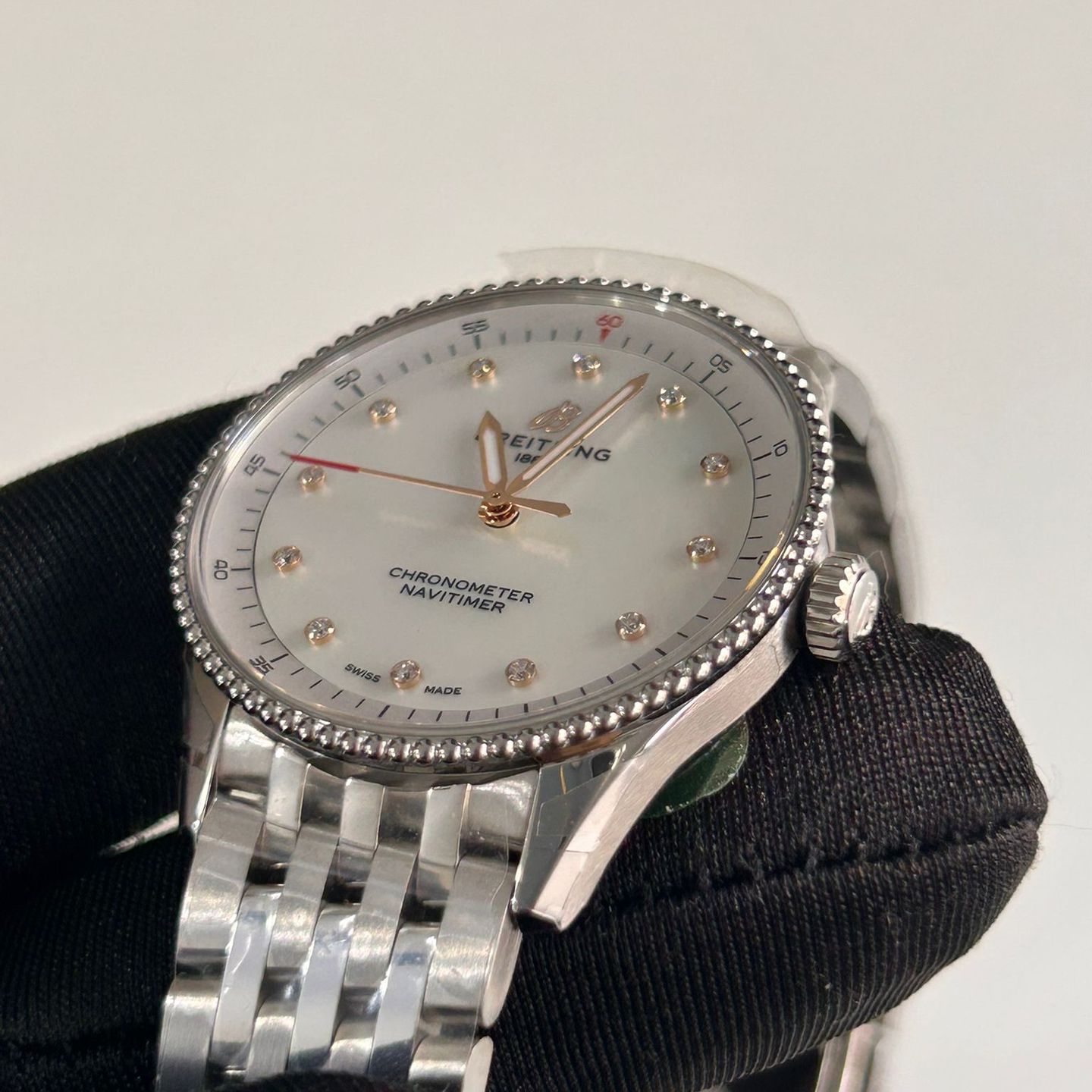 Breitling Navitimer A77320E61A2A1 (2025) - Parelmoer wijzerplaat 32mm Staal (5/8)