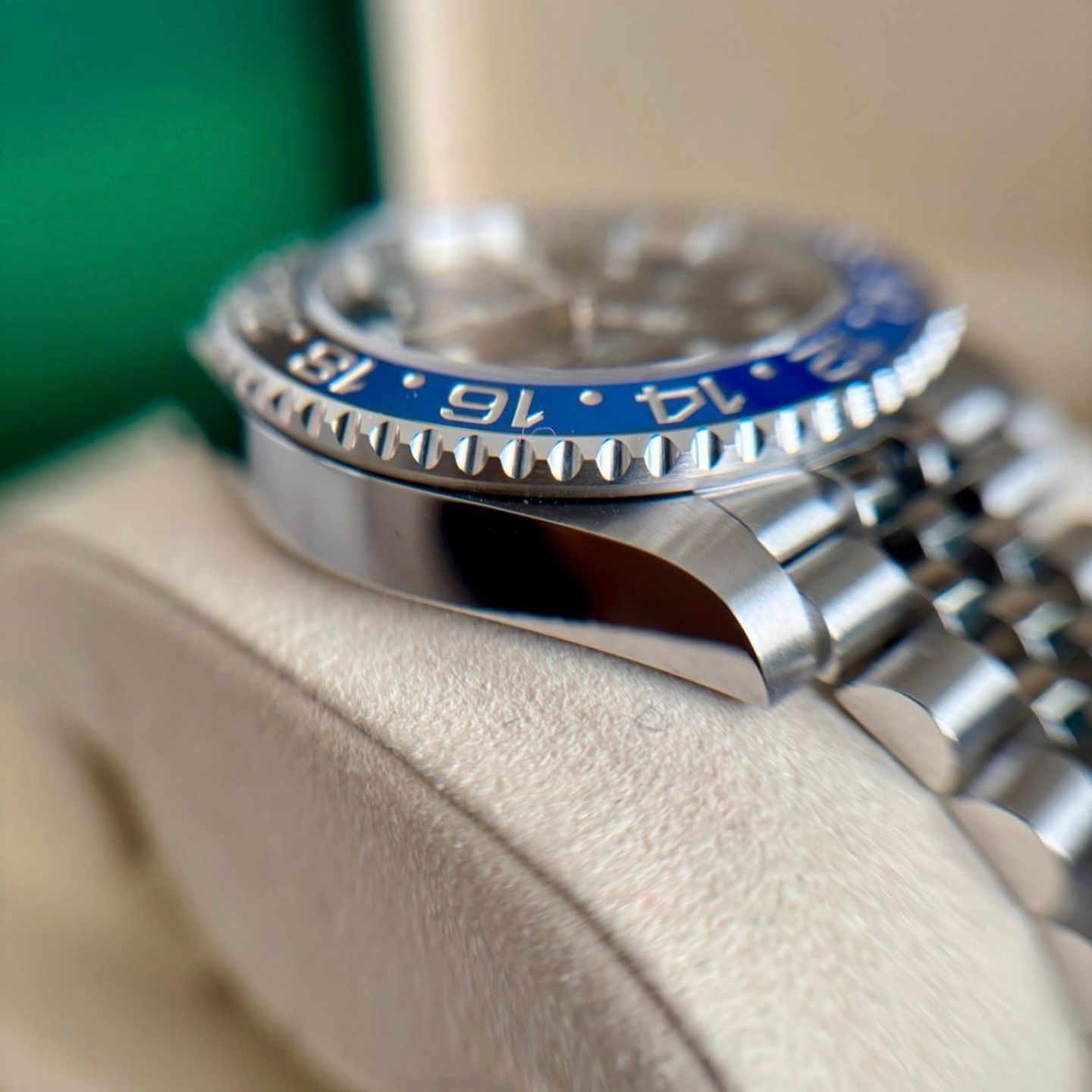 Rolex GMT-Master II 126710BLNR - Batgirl - 2019 - Fullset - (7/8)