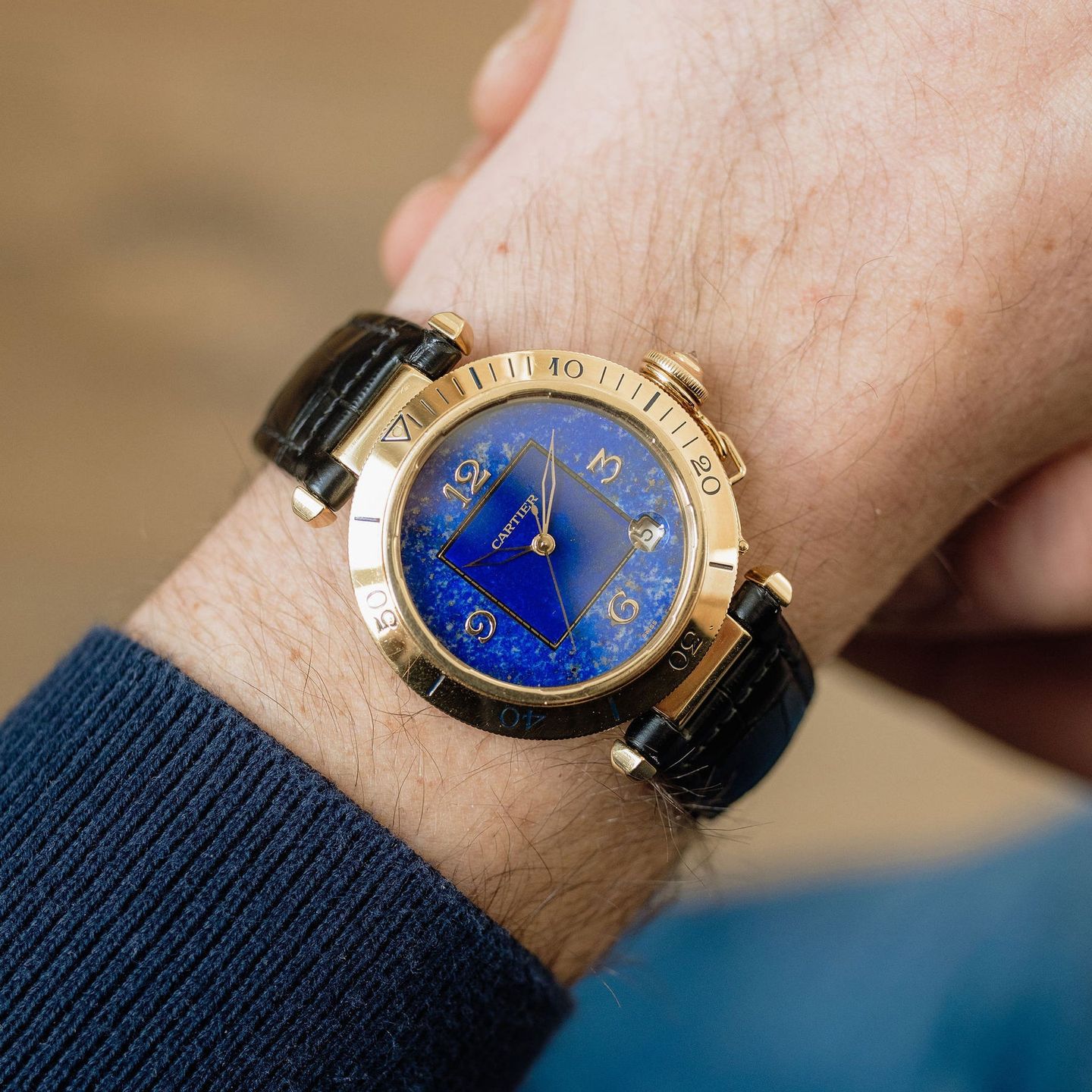 Cartier Pasha 1023 (1990) - Blue dial 38 mm Yellow Gold case (1/6)