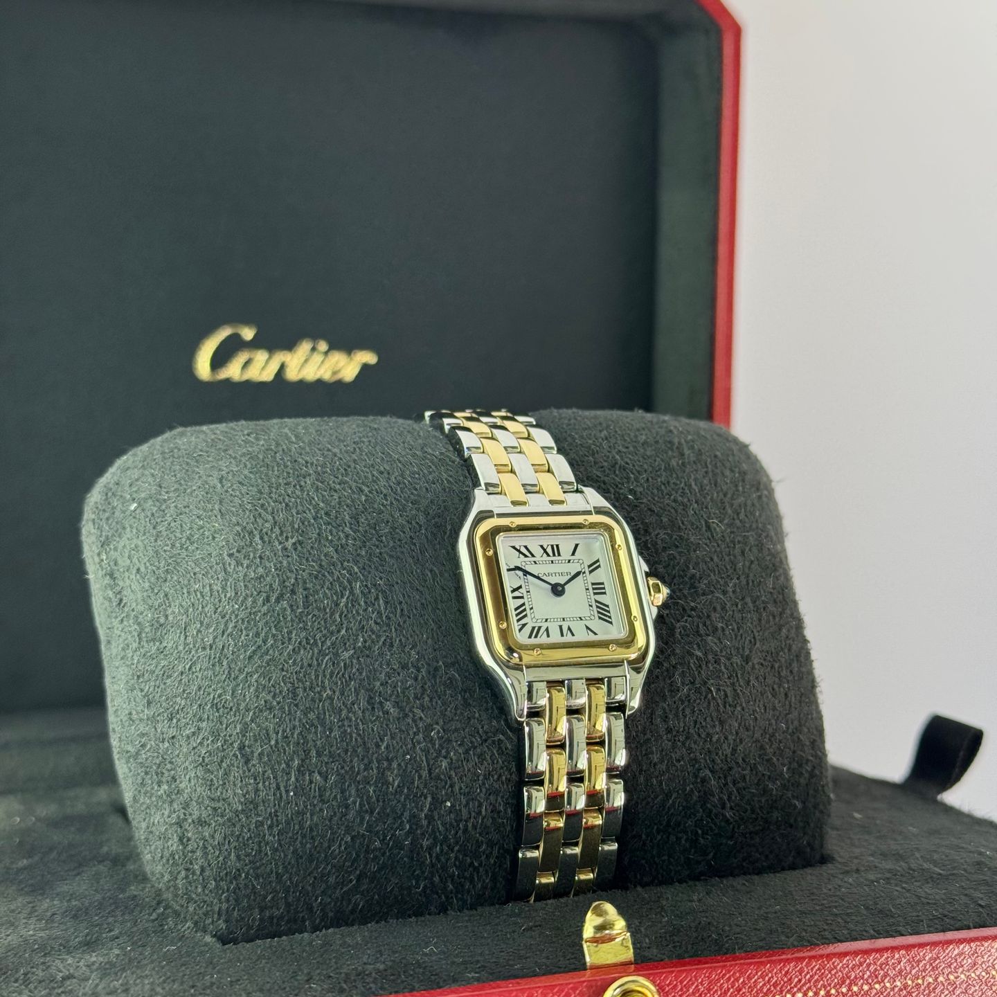 Cartier Panthère W2PN0018 (2025) - Silver dial 22 mm Gold/Steel case (4/7)