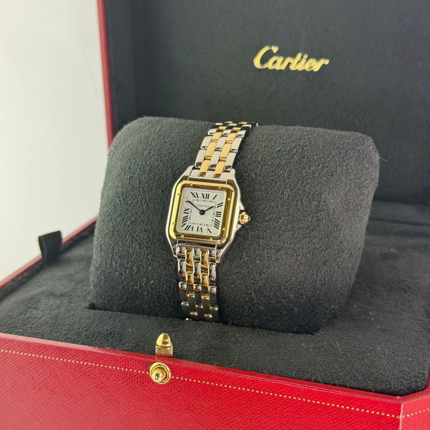 Cartier Panthère W2PN0018 (2025) - Silver dial 22 mm Gold/Steel case (5/7)