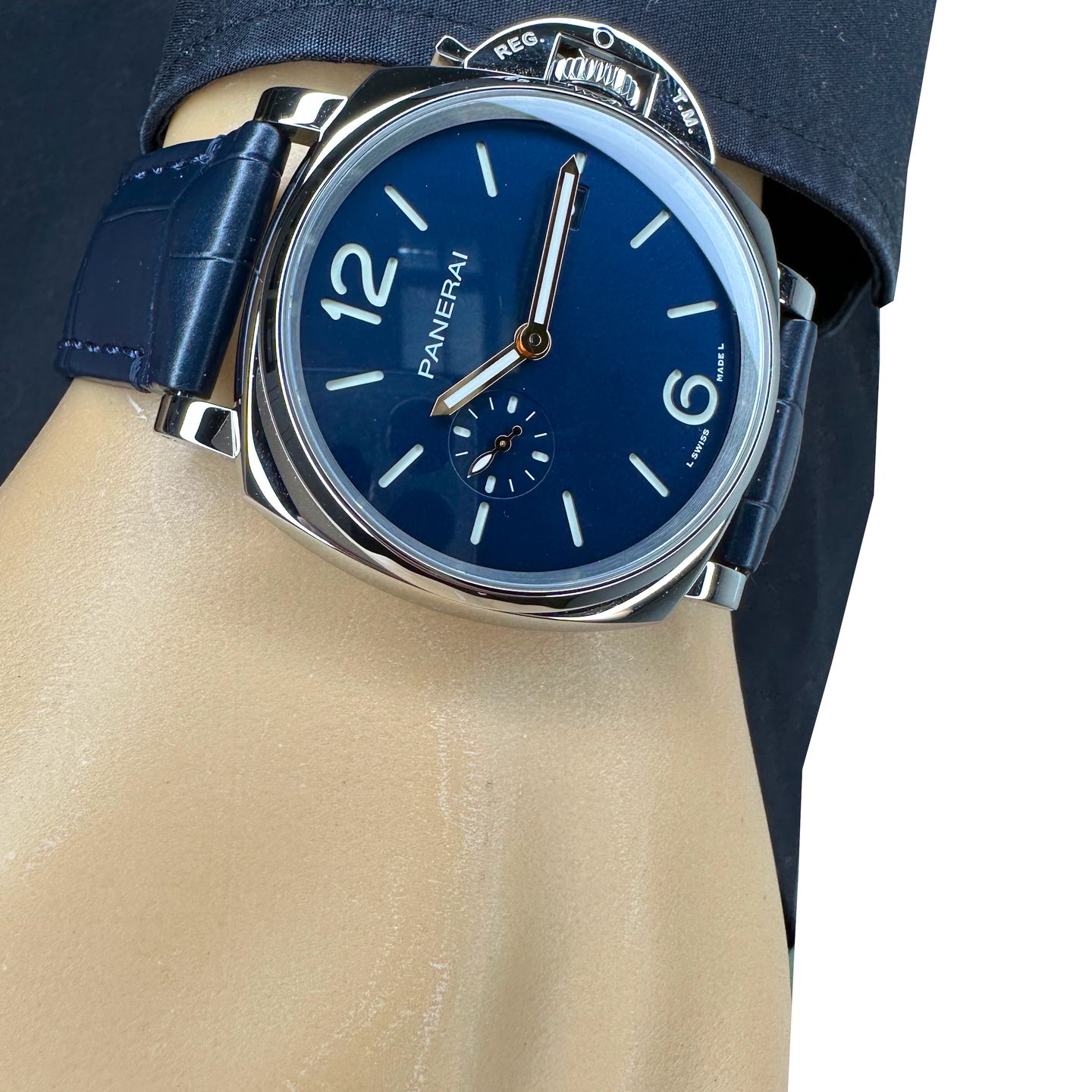 Panerai Luminor Due PAM01274 (2024) - Blue dial 42 mm Steel case (3/8)