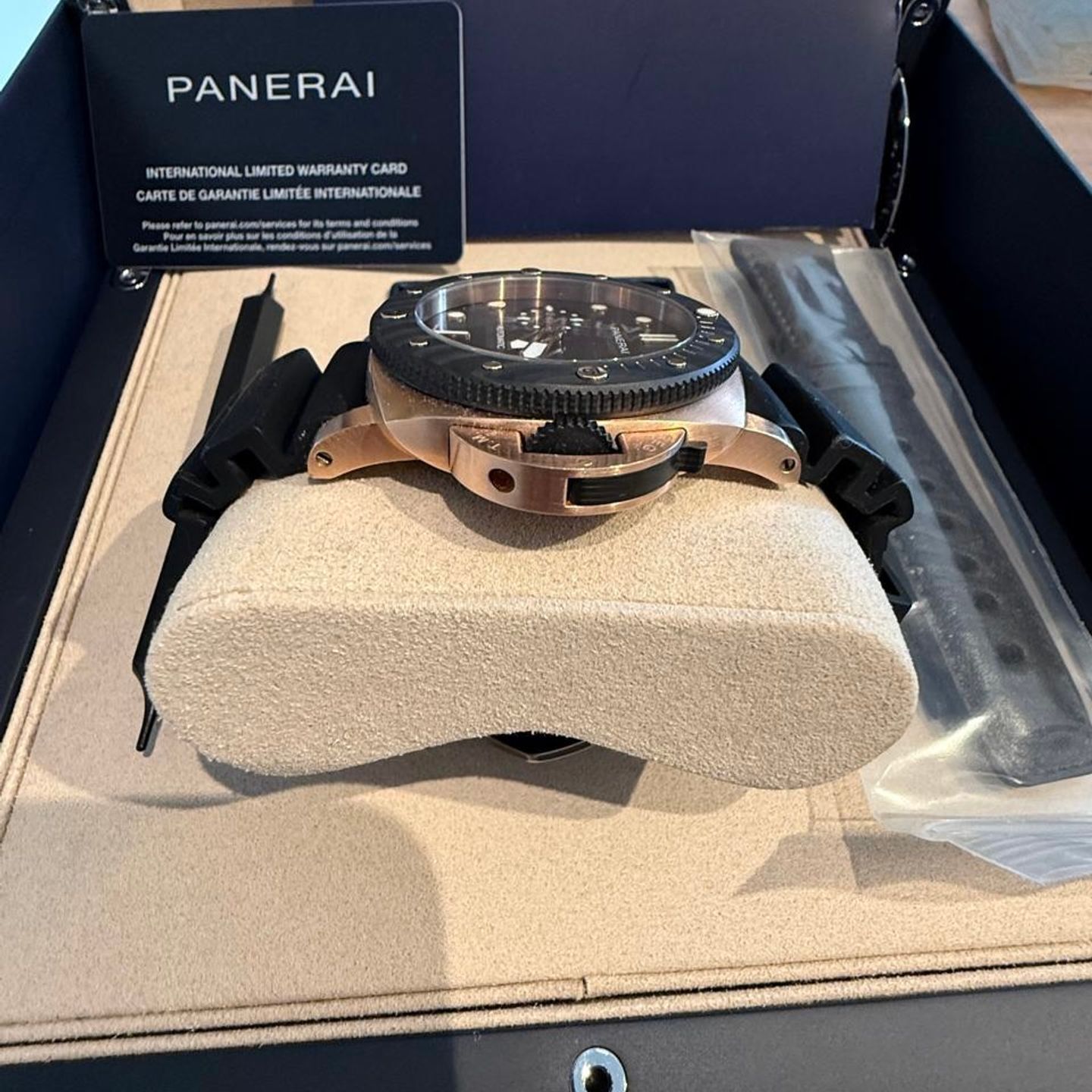 Panerai Luminor Submersible PAM02070 - (3/5)