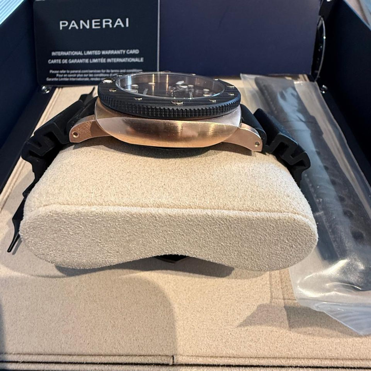 Panerai Luminor Submersible PAM02070 - (2/5)