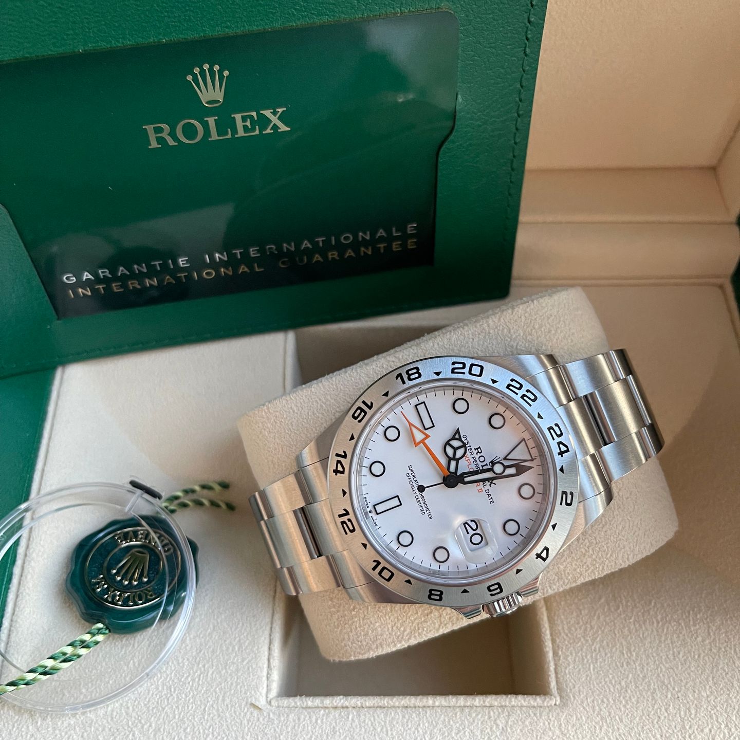 Rolex Explorer II 226570 (2022) - Zwart wijzerplaat 42mm Staal (5/8)