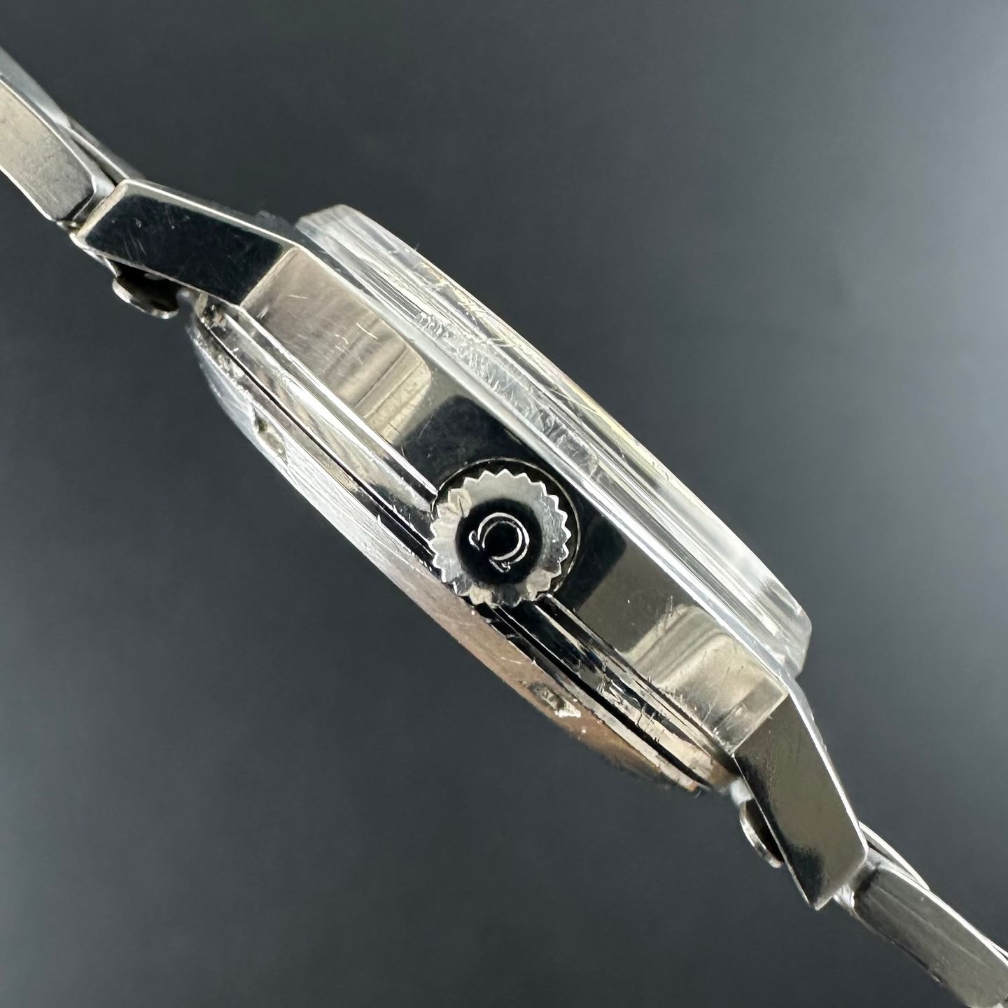 Omega Genève 166.0117 - (5/8)