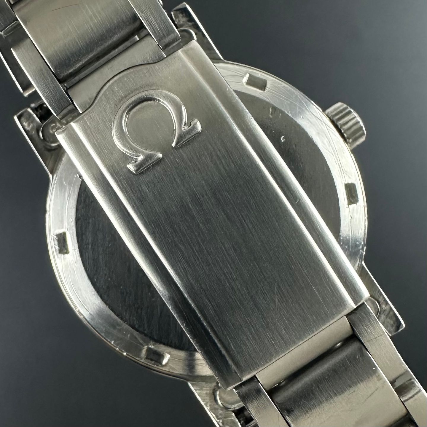 Omega Genève 166.0117 - (7/8)