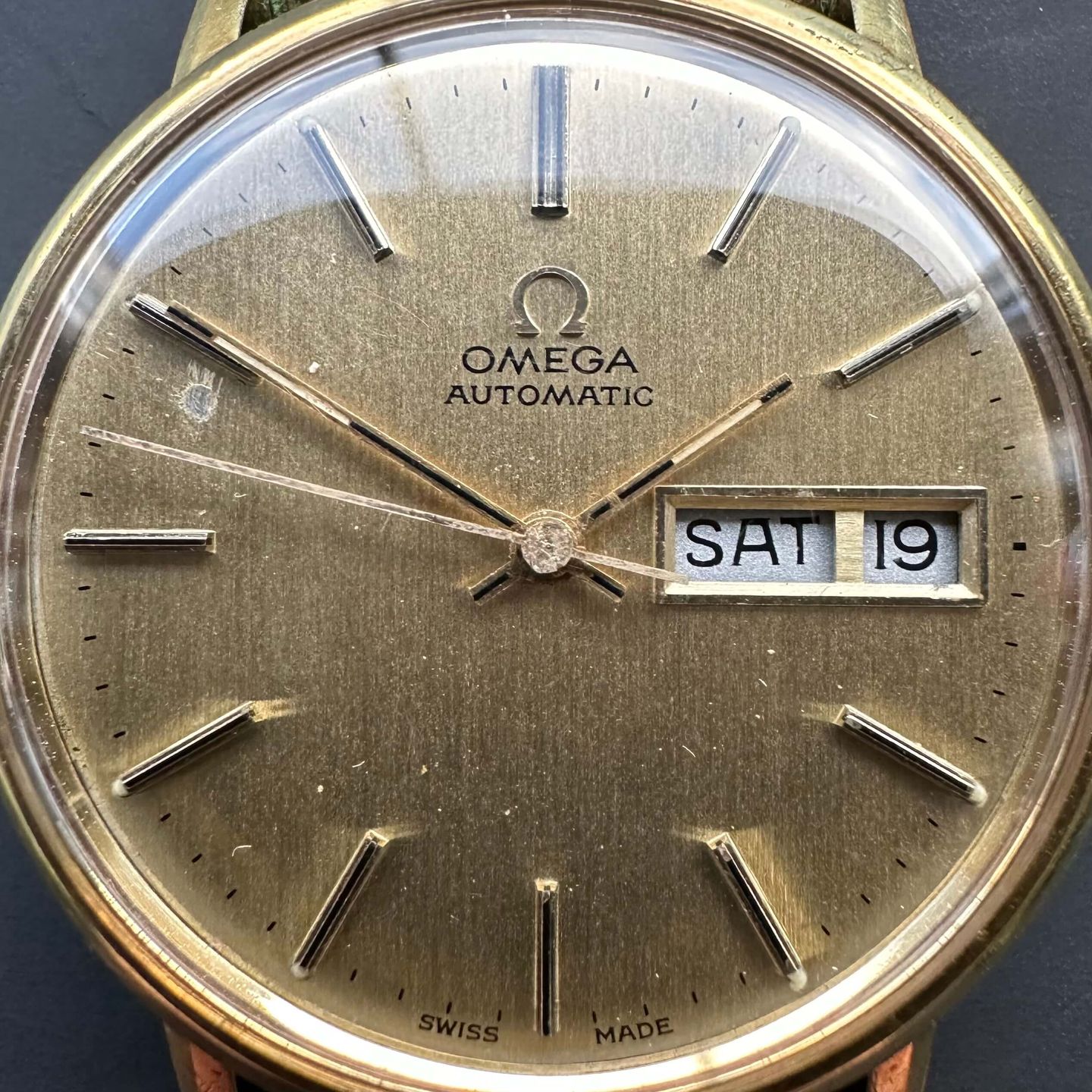 Omega Genève 161.009 (1975) - Gold dial 34 mm Gold/Steel case (8/8)