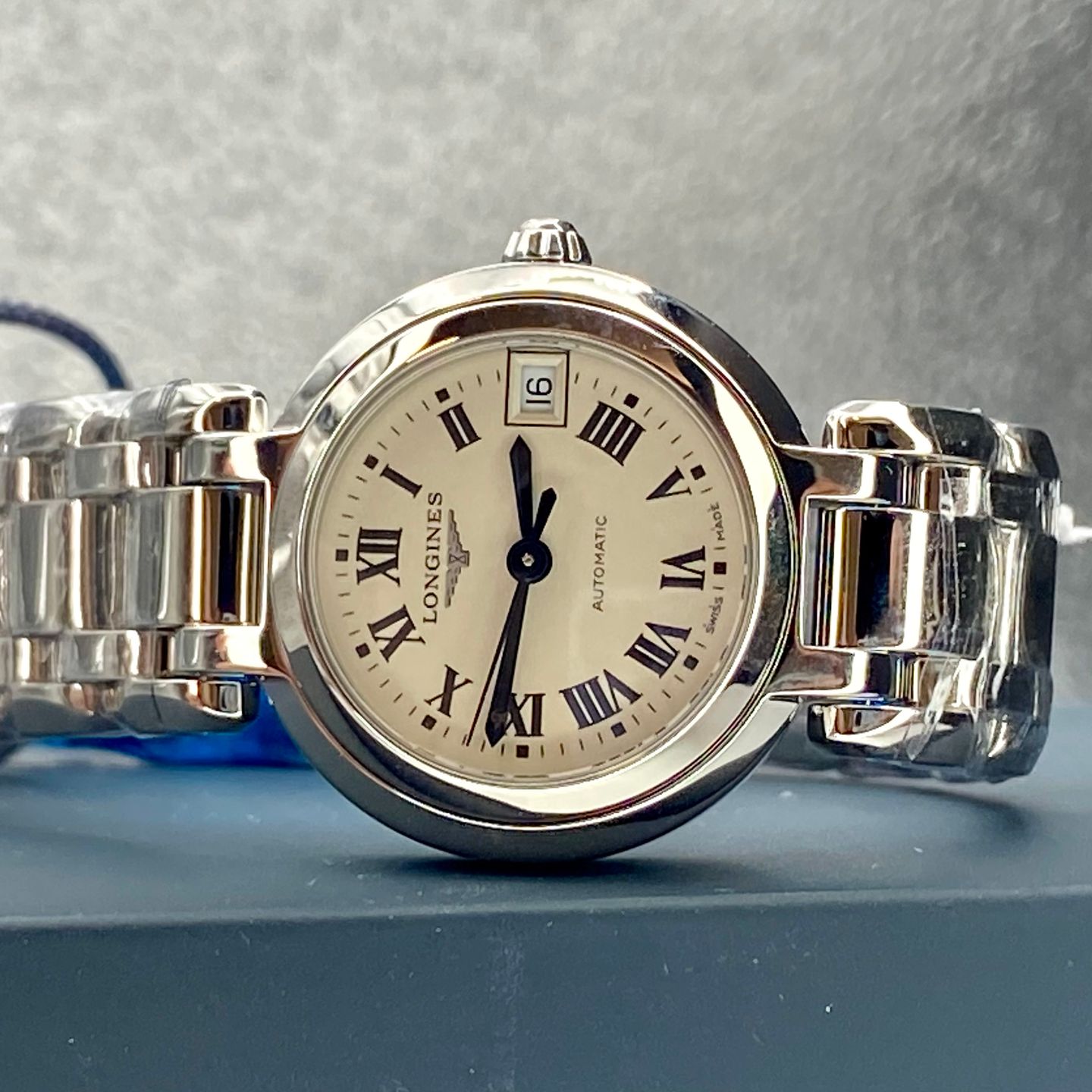 Longines PrimaLuna L8.111.4.71.6 (2024) - Silver dial 26 mm Steel case (1/8)