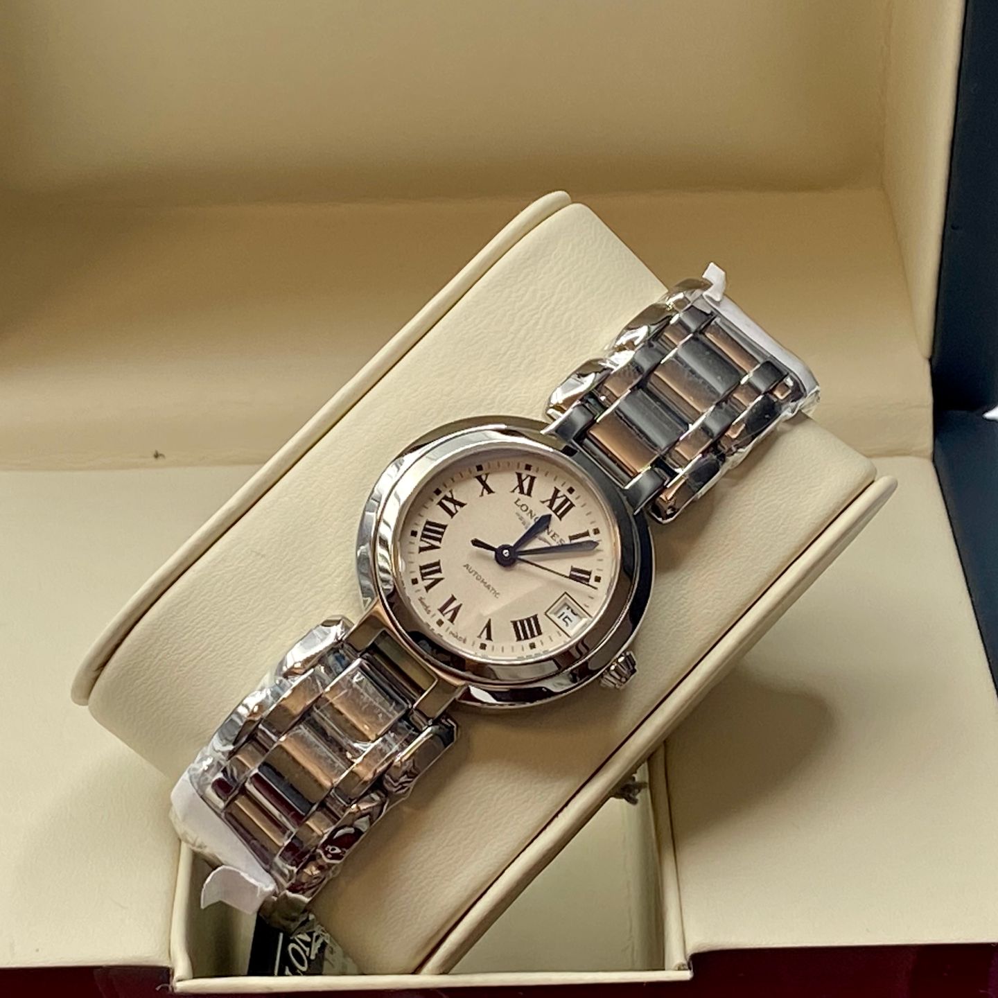 Longines PrimaLuna L8.111.4.71.6 (2024) - Silver dial 26 mm Steel case (4/8)