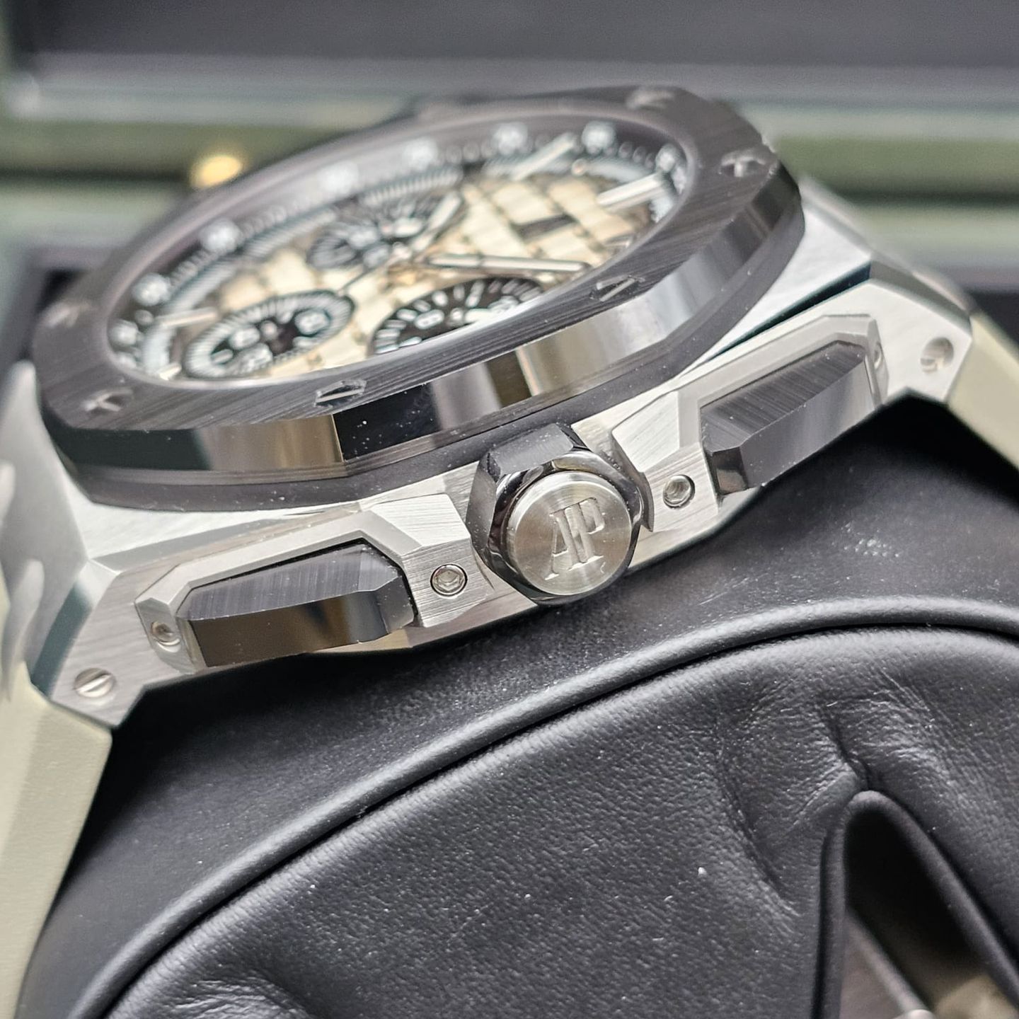 Audemars Piguet Royal Oak Offshore 26420SO.OO.A600CA.01 - (4/7)