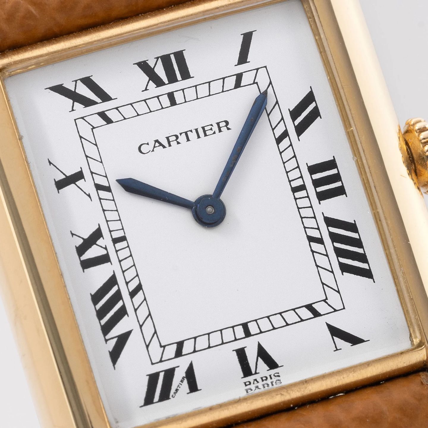 Cartier Tank Louis Cartier 96019 (1970) - White dial 24 mm Yellow Gold case (2/8)