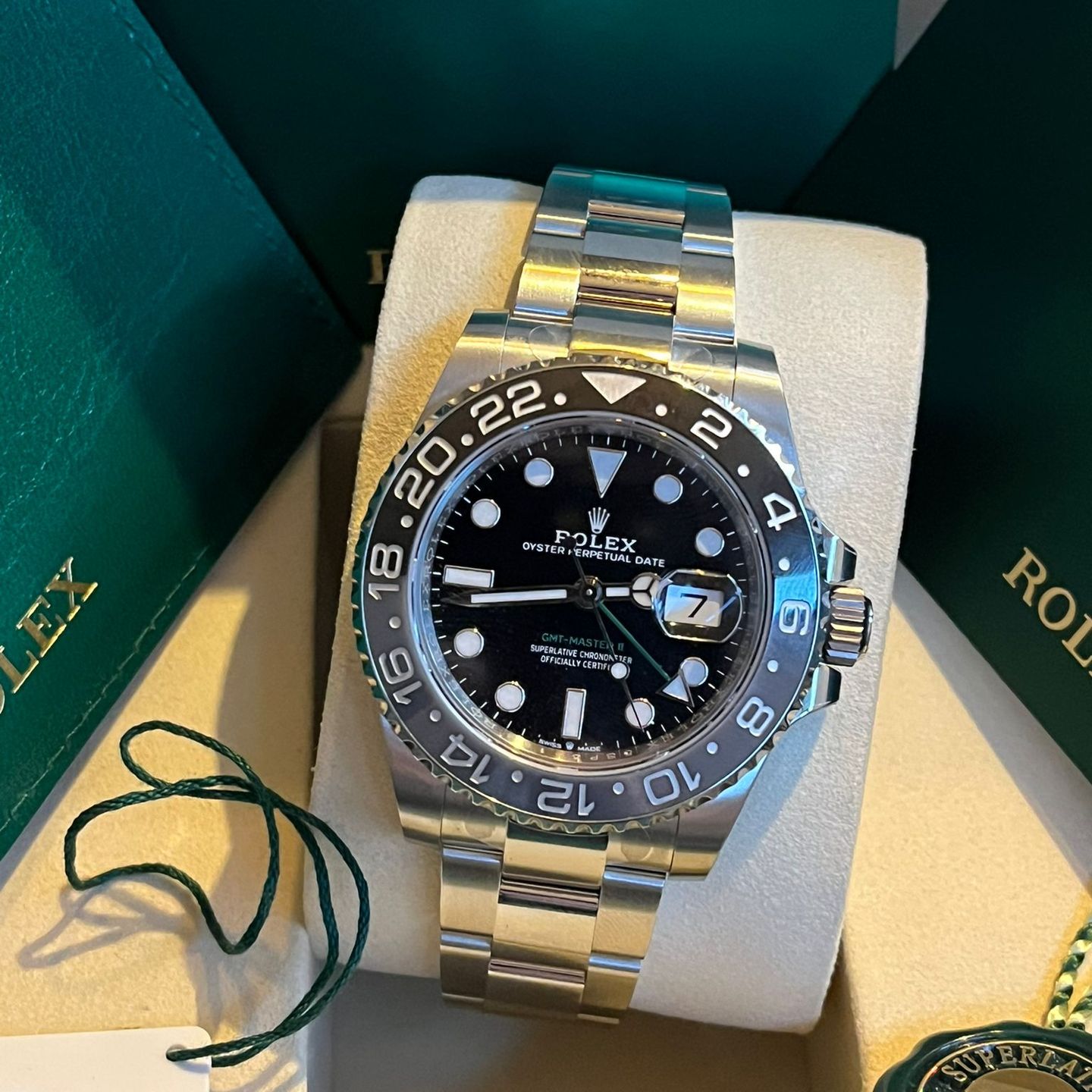 Rolex GMT-Master II 126710GRNR (2026) - Black dial 40 mm Steel case (1/5)