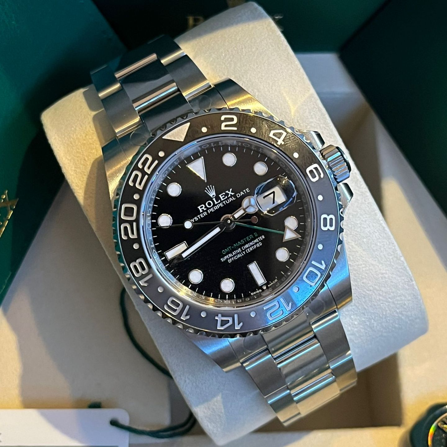 Rolex GMT-Master II 126710GRNR (2026) - Black dial 40 mm Steel case (3/5)