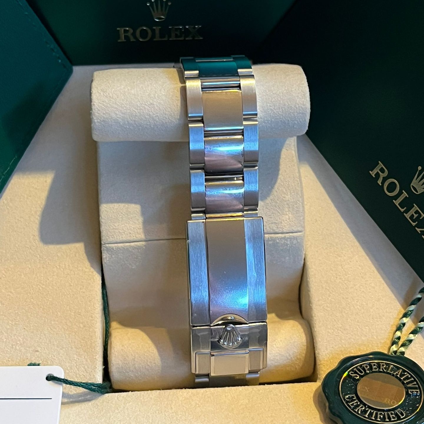 Rolex GMT-Master II 126710GRNR (2026) - Black dial 40 mm Steel case (4/5)