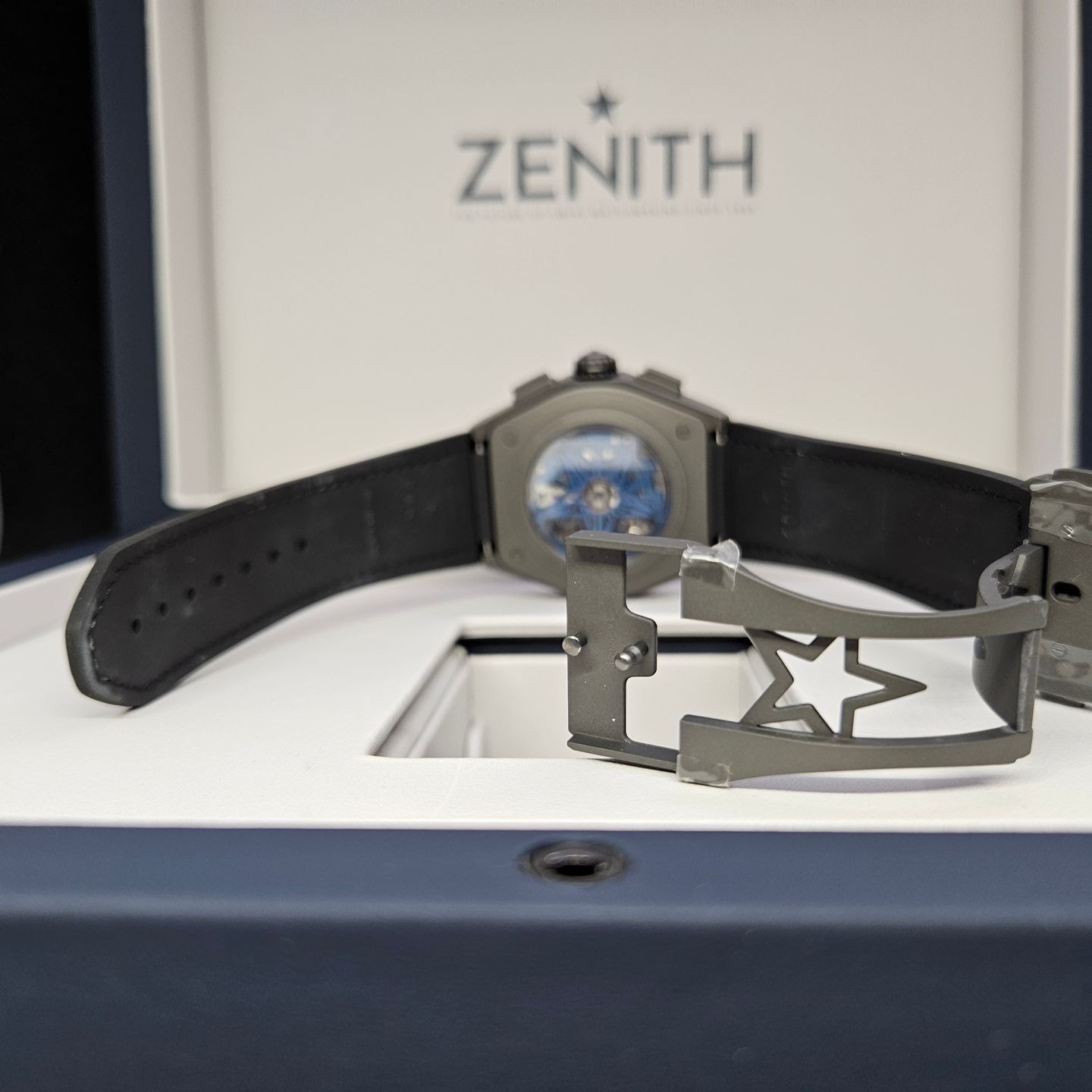Zenith Defy El Primero 97.9001.9004/81.R946 (2023) - Transparent dial 44 mm Titanium case (7/8)