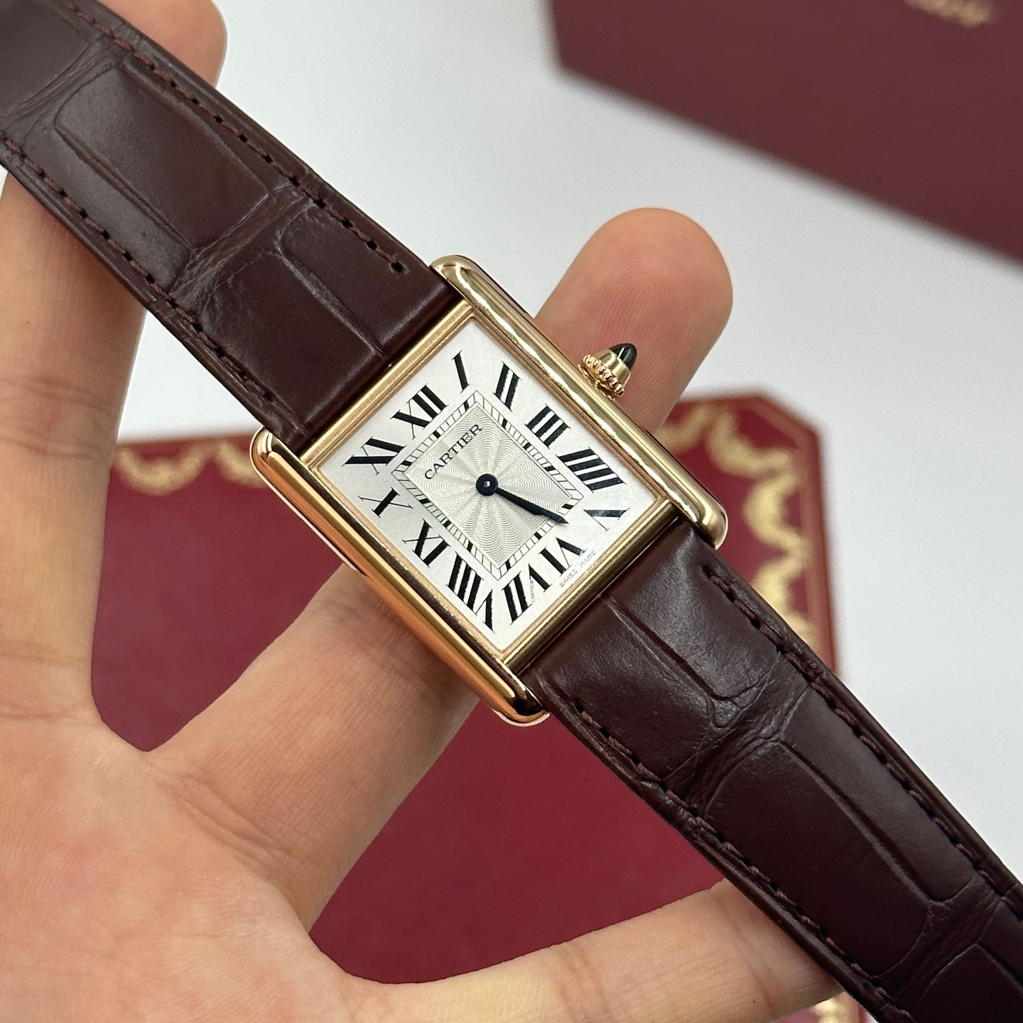 Cartier Tank Louis Cartier WGTA0011 (2024) - Zilver wijzerplaat 34mm Roségoud (7/8)