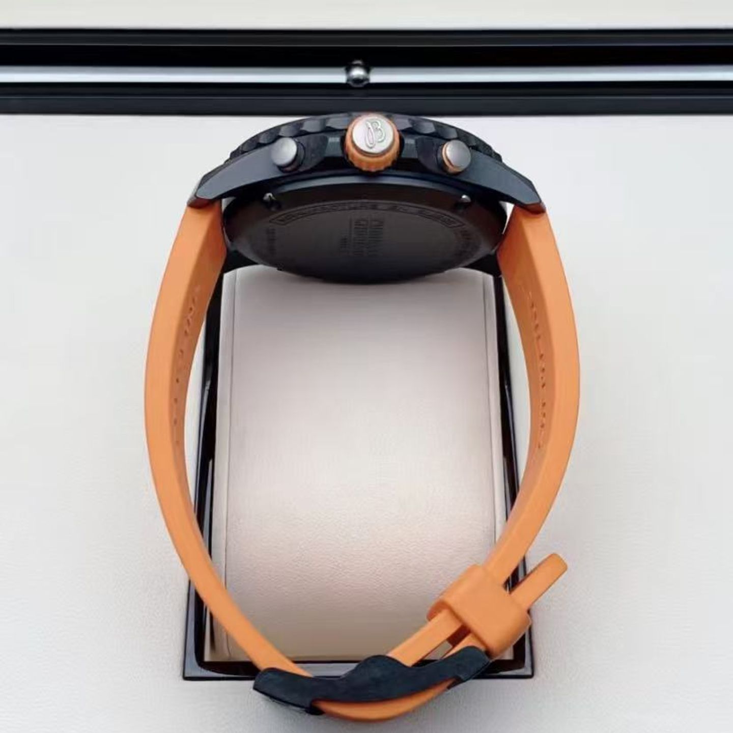 Breitling Endurance Pro X82310A51B1S1 (2024) - Black dial 44 mm Plastic case (4/4)