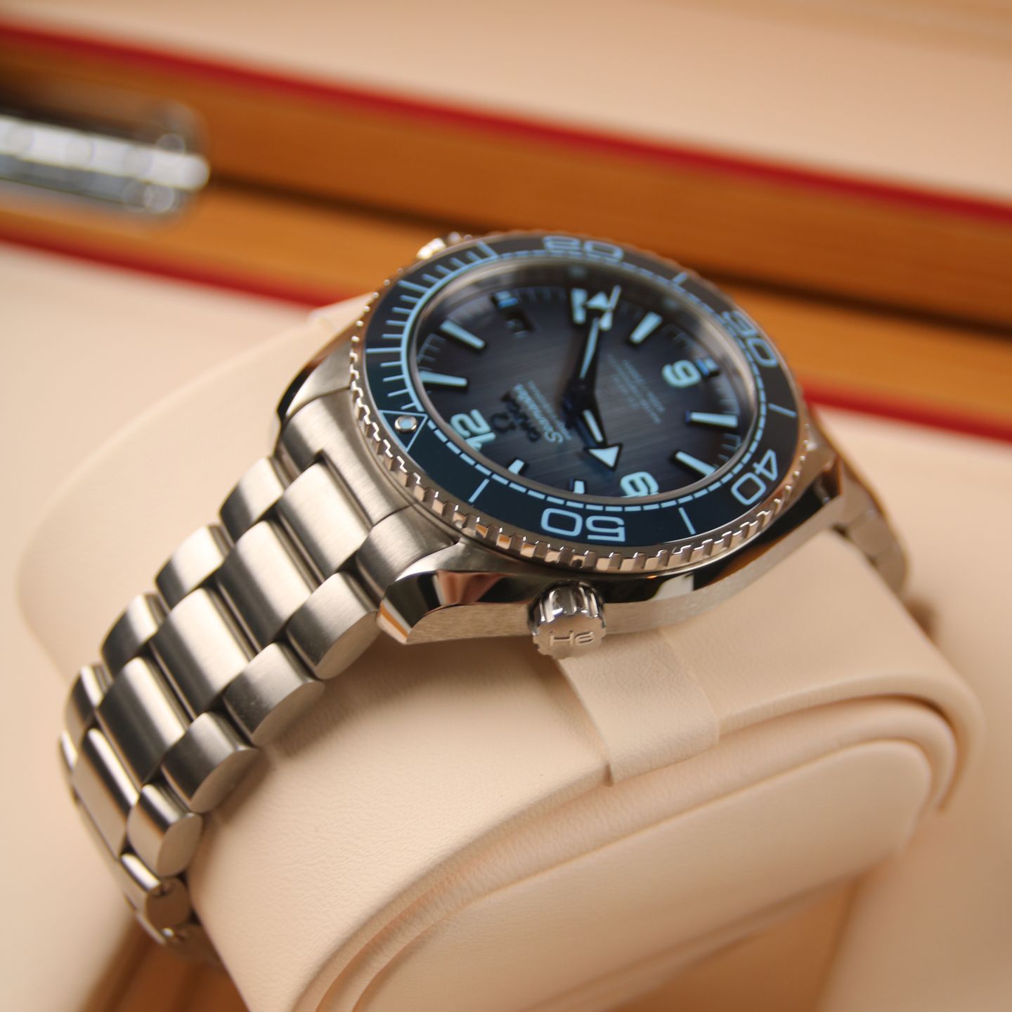 Omega Seamaster Planet Ocean 215.30.40.20.03.002 (2025) - Blauw wijzerplaat 40mm Staal (5/7)
