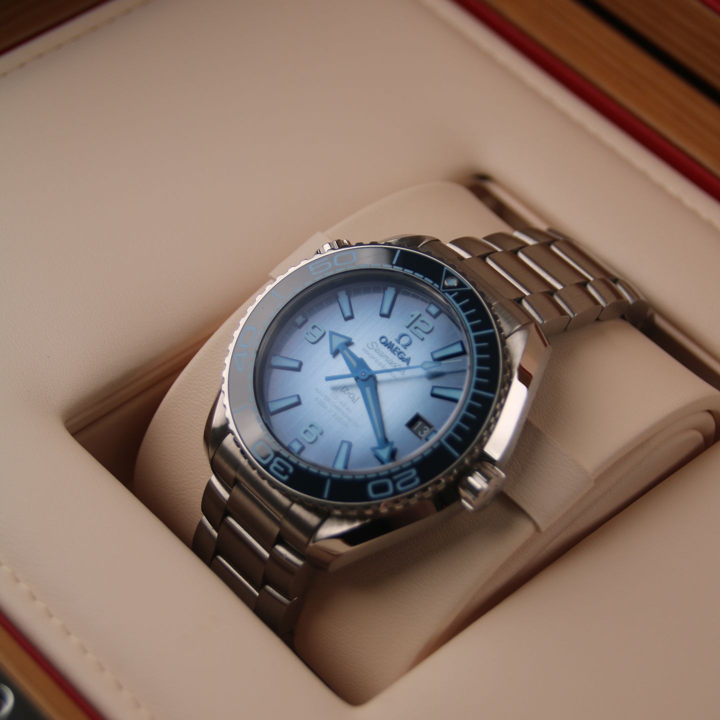 Omega Seamaster Planet Ocean 215.30.40.20.03.002 (2025) - Blauw wijzerplaat 40mm Staal (4/7)
