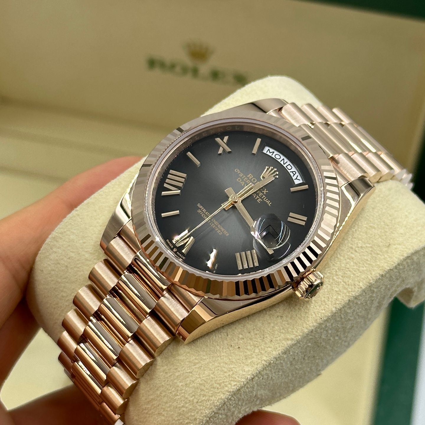 Rolex Day-Date 40 228235 - (3/8)