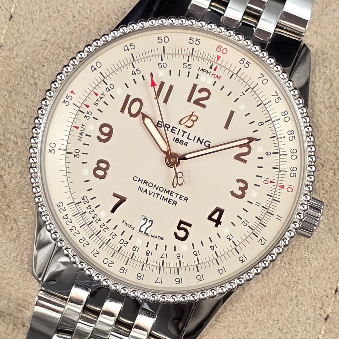 Breitling Navitimer A173262A1G1A1 (2024) - Black dial 40 mm Steel case (1/8)